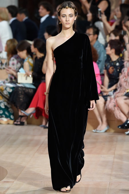 Valentino F/W 15 Couture Look 3
