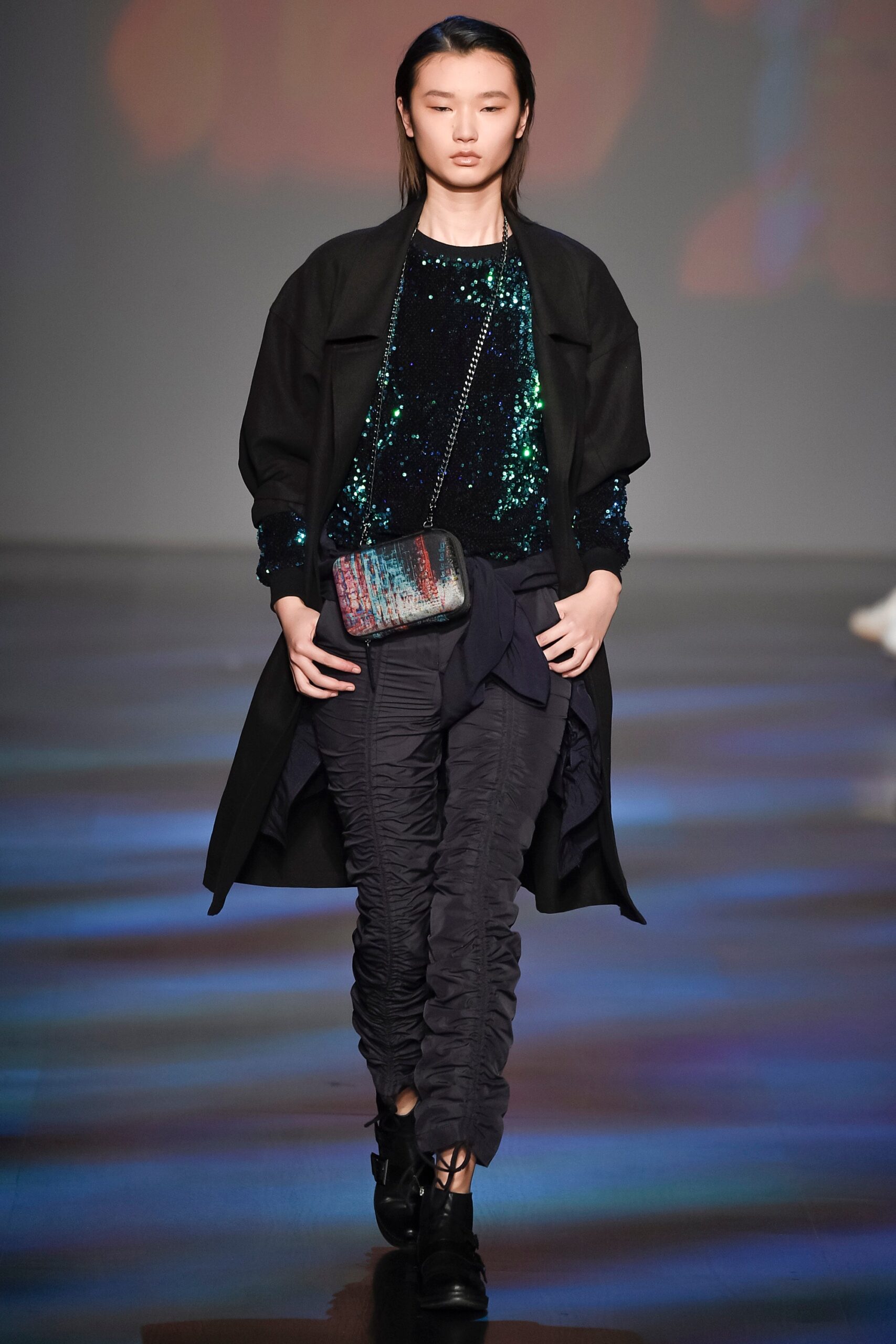 Vivienne Tam F/W 17 Look 12