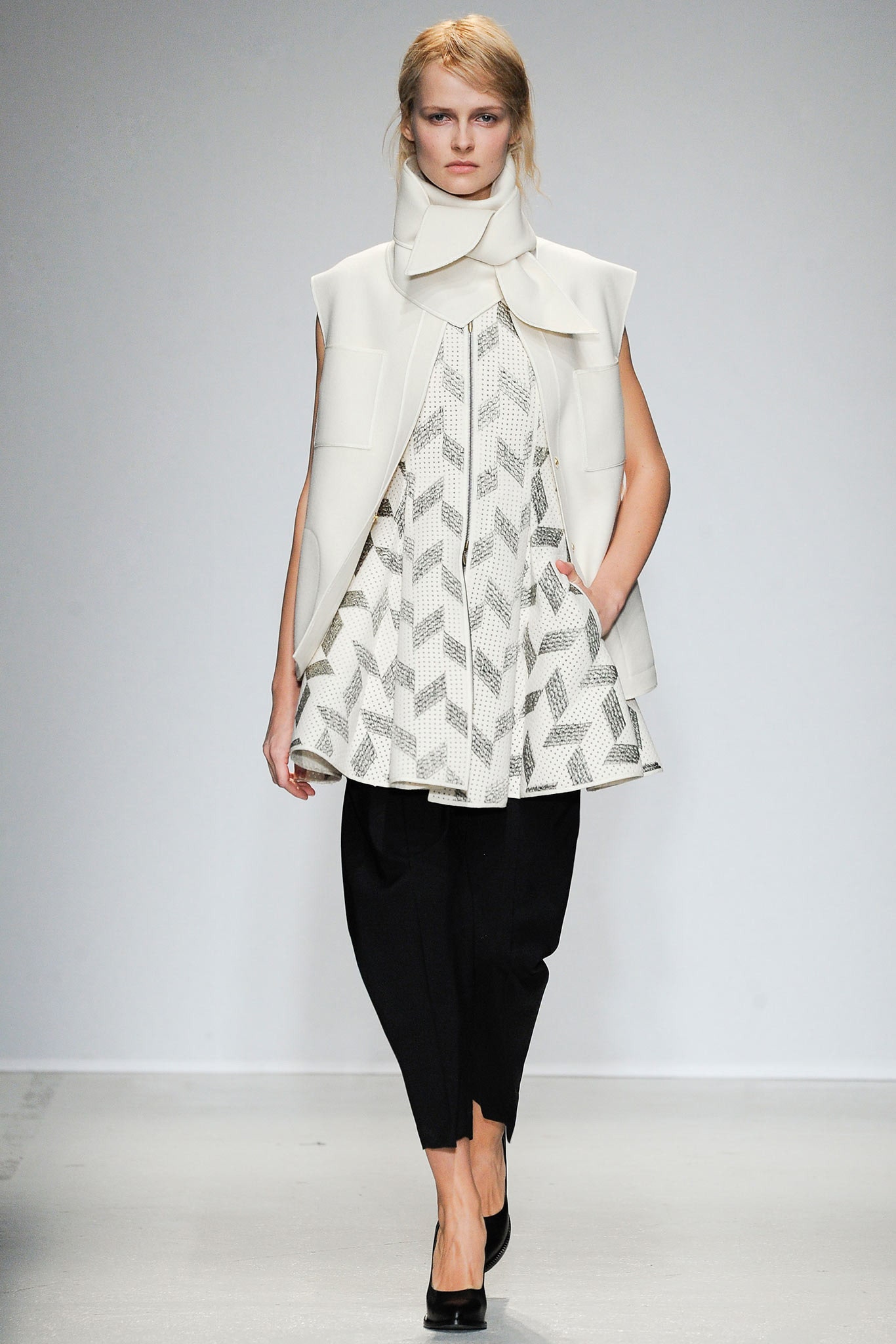 Véronique Leroy Fall 2014 Ready-to-Wear