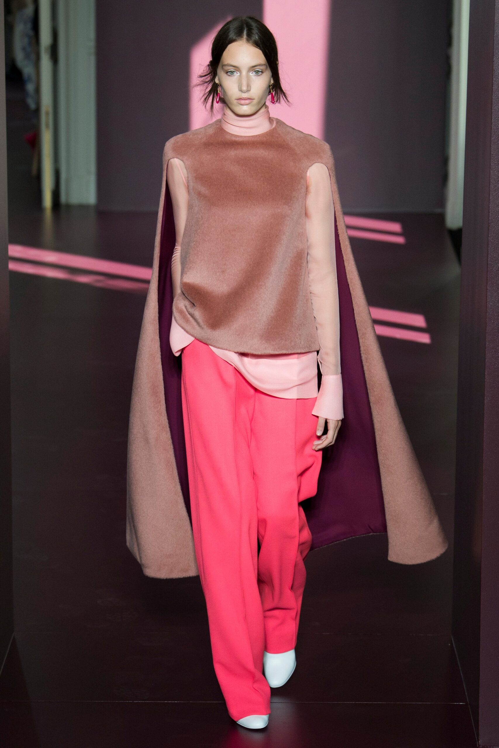 Valentino F/W 17 Couture Look 1