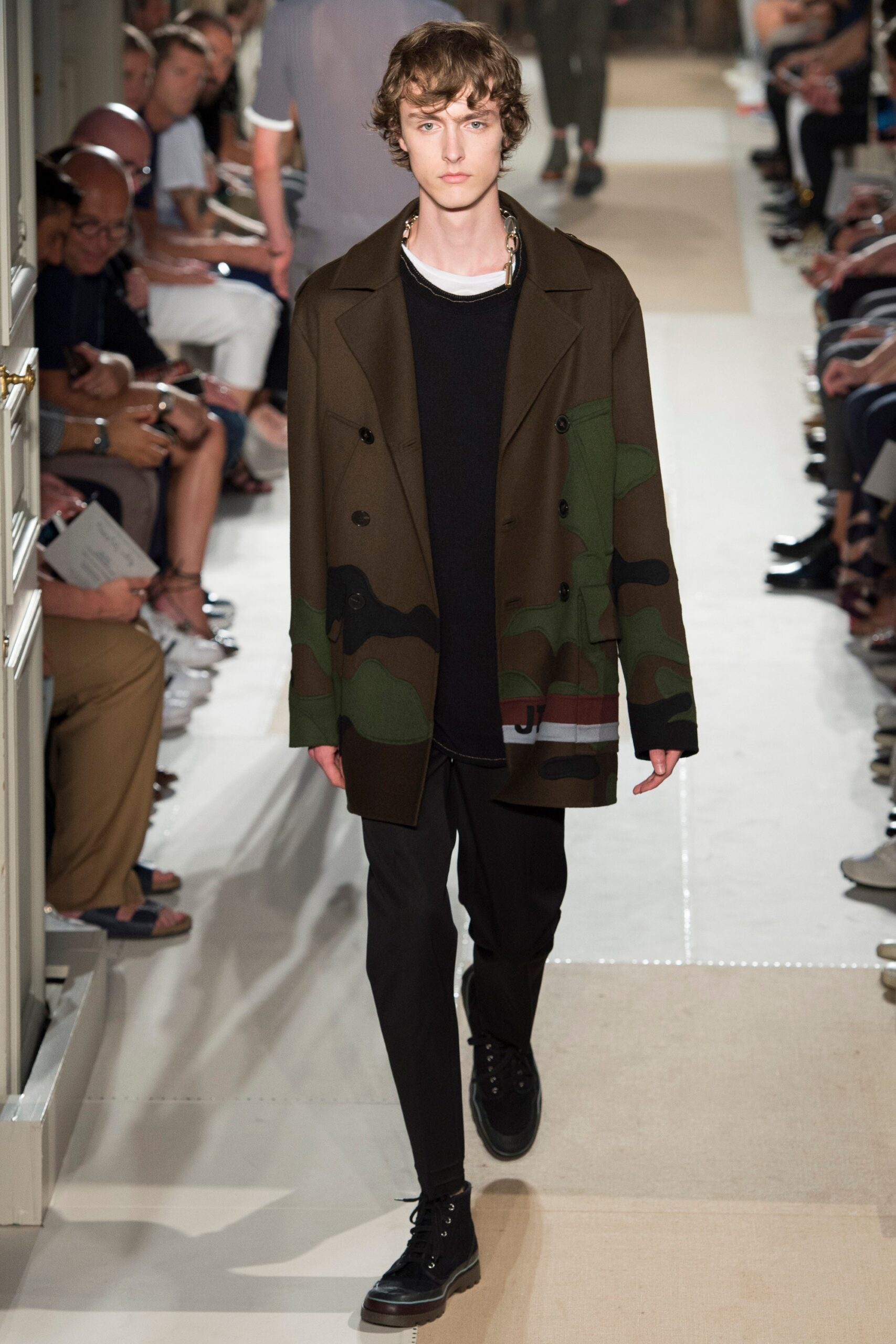 Valentino S/S 17 Menswear Look 3