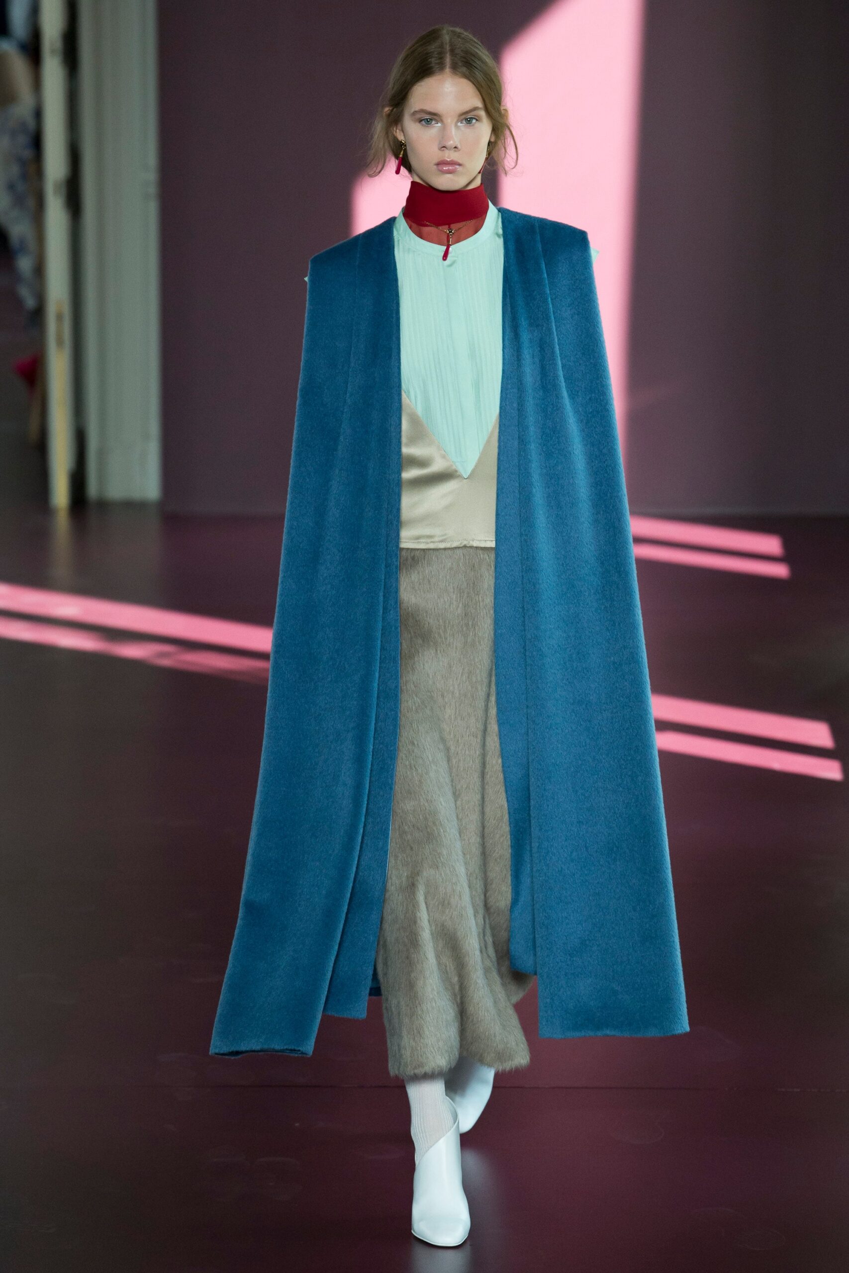Valentino F/W 17 Couture Look 3