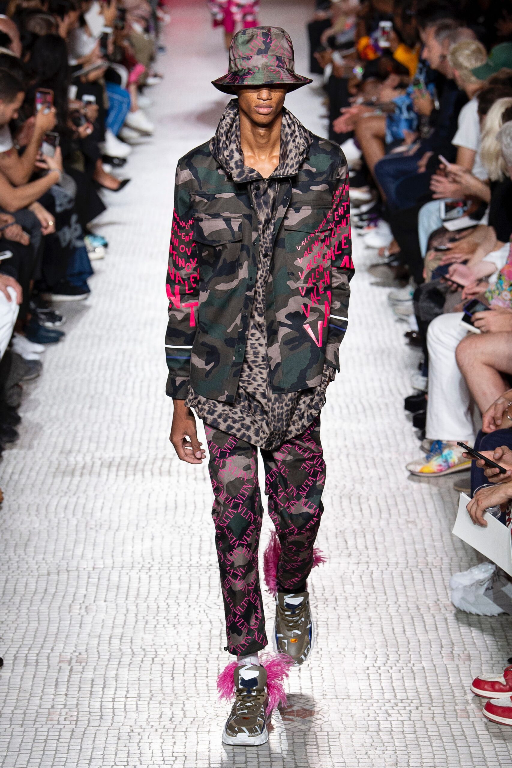 Valentino S/S 19 Menswear Look 5