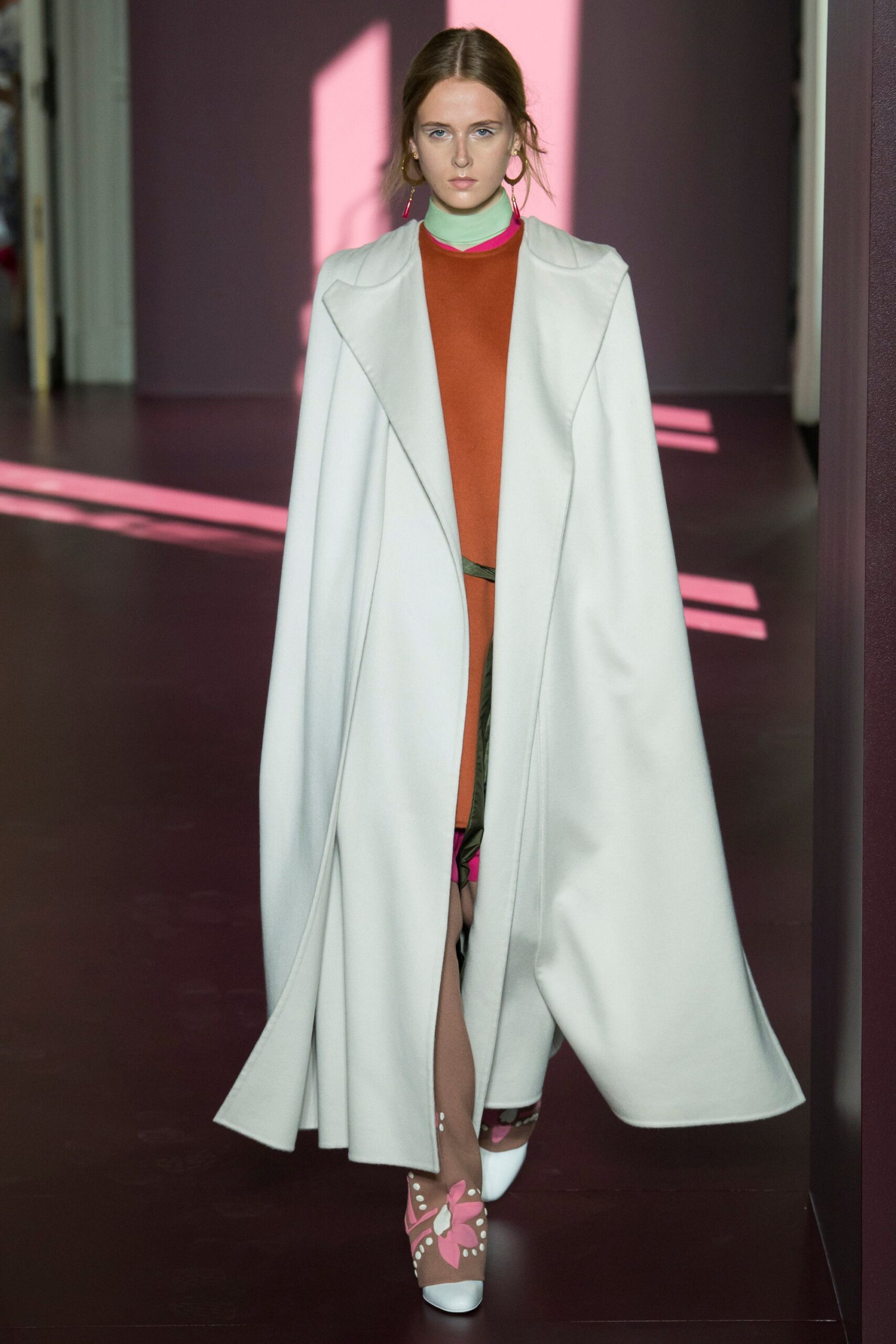 Valentino F/W 17 Couture Look 6