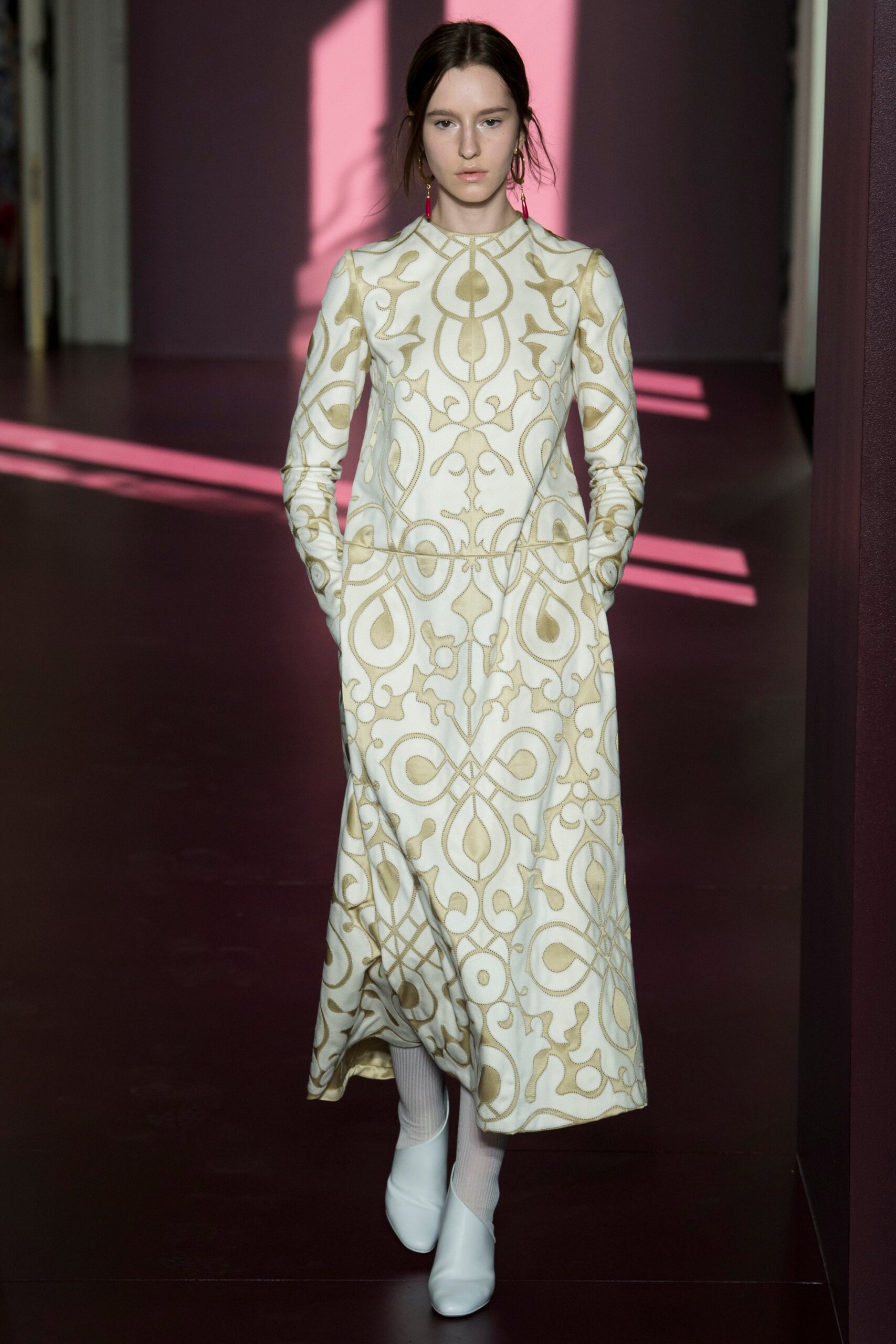 Valentino F/W 17 Couture Look 8