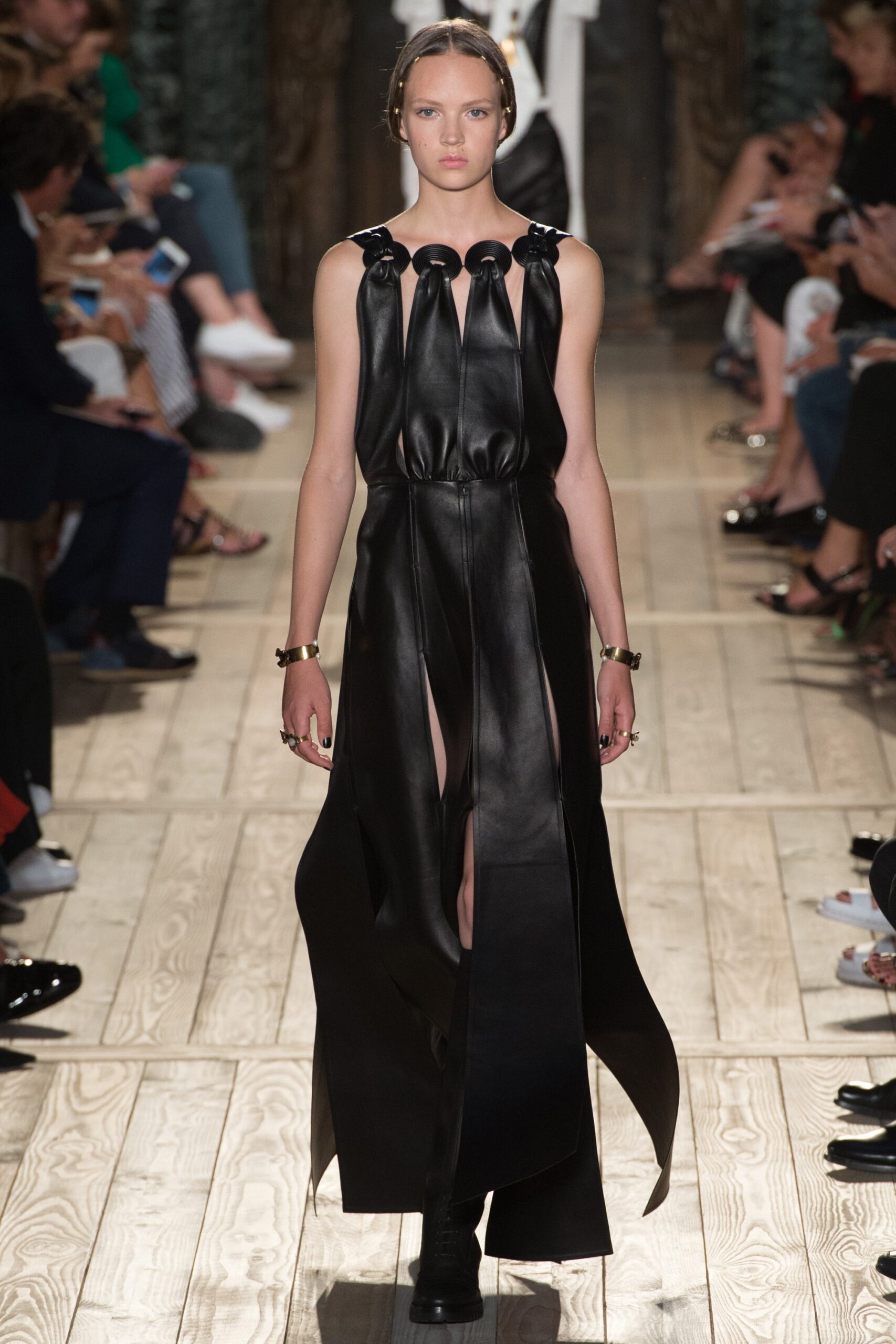Valentino F/W 16 Couture Look 4
