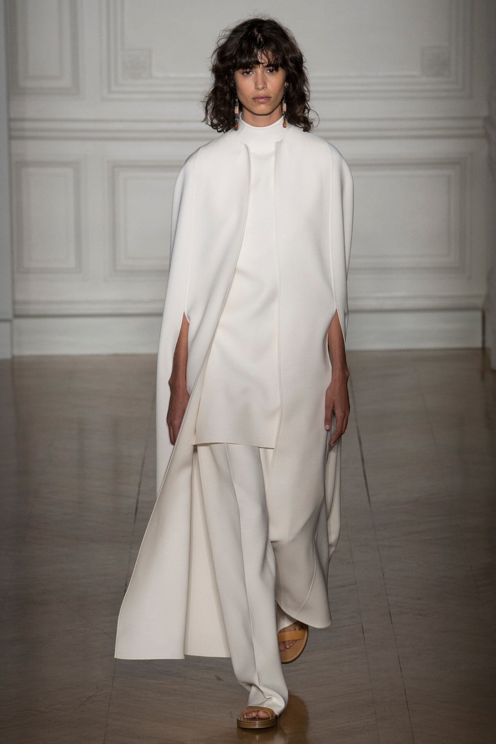 Valentino S/S 17 Couture Look 2