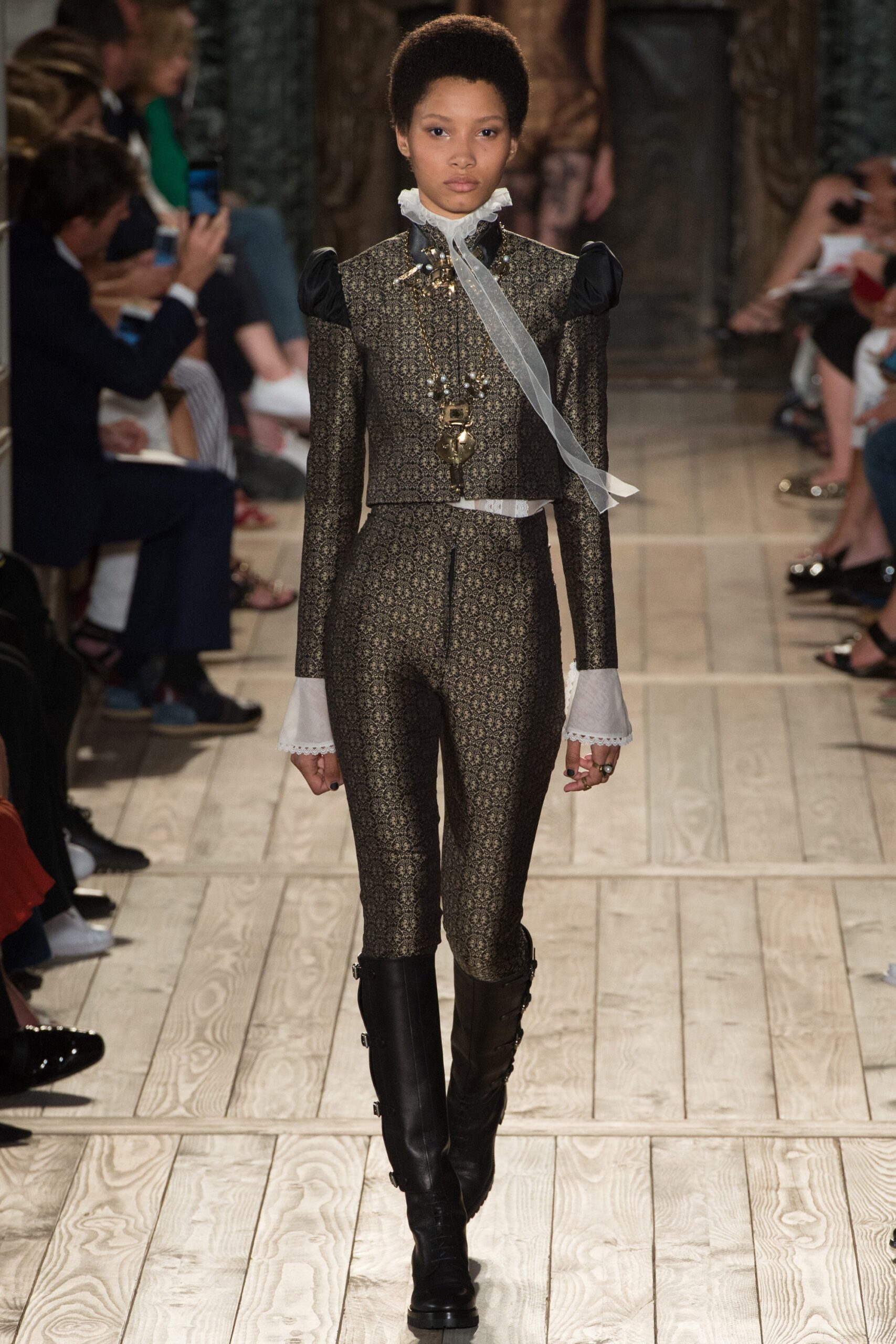 Valentino F/W 16 Couture Look 6
