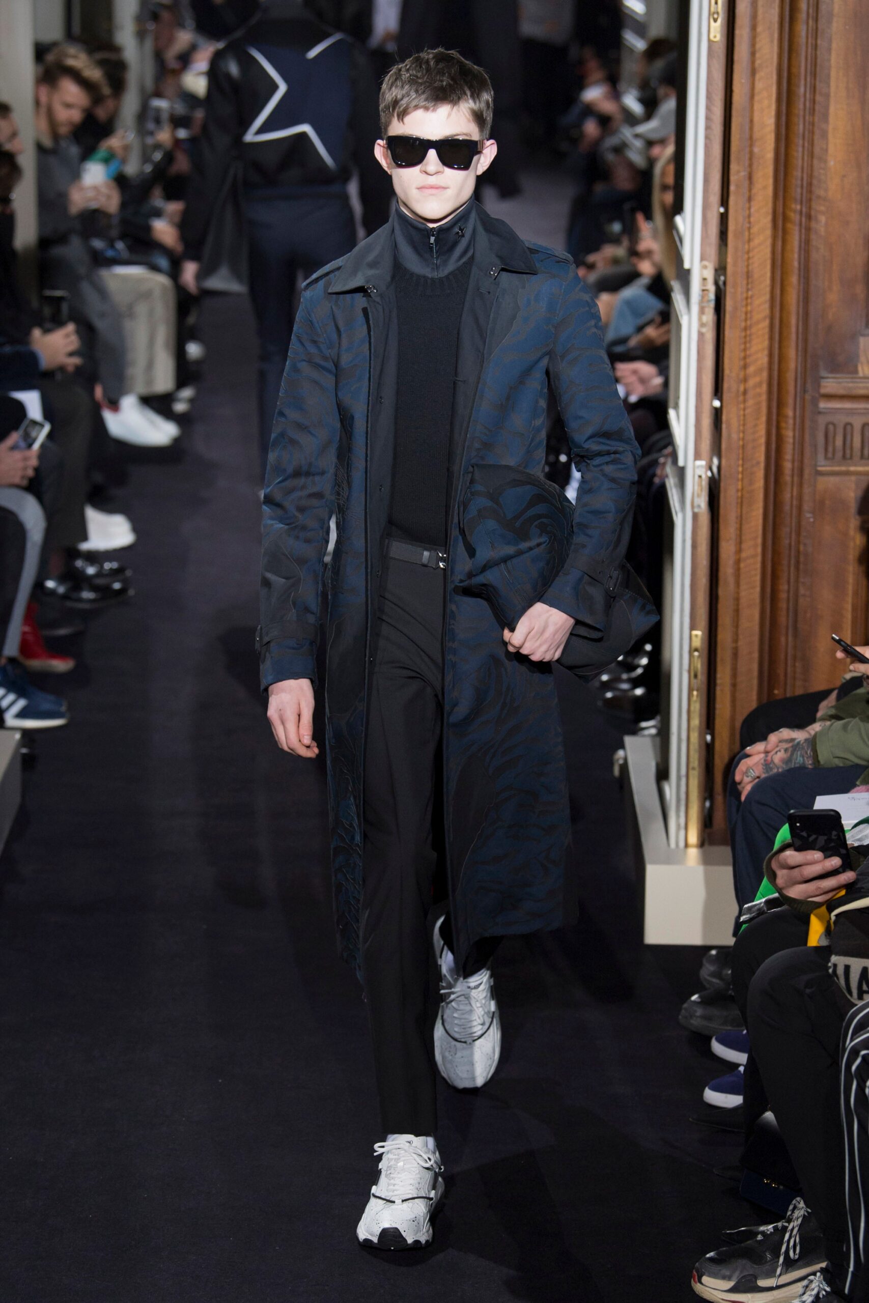 Valentino F/W 18 Menswear Look 7