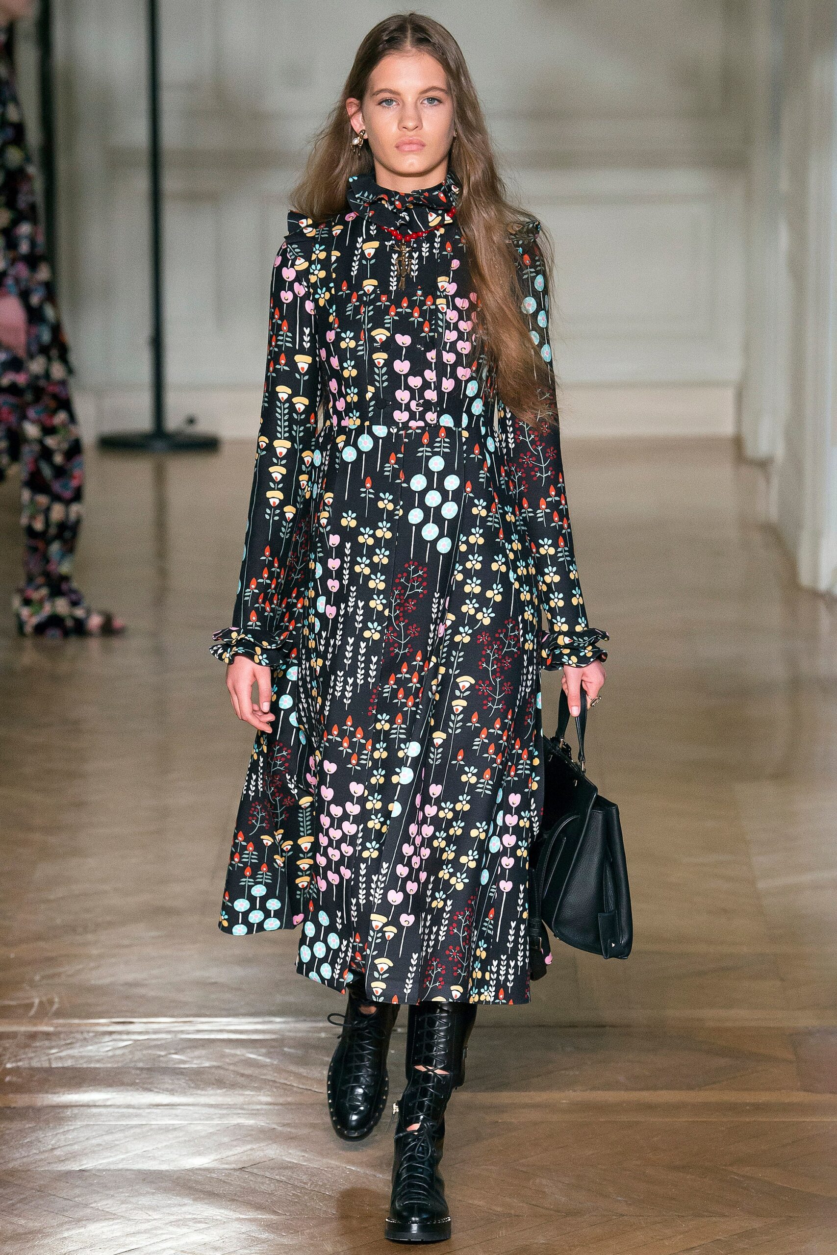 Valentino F/W 17 Look 7