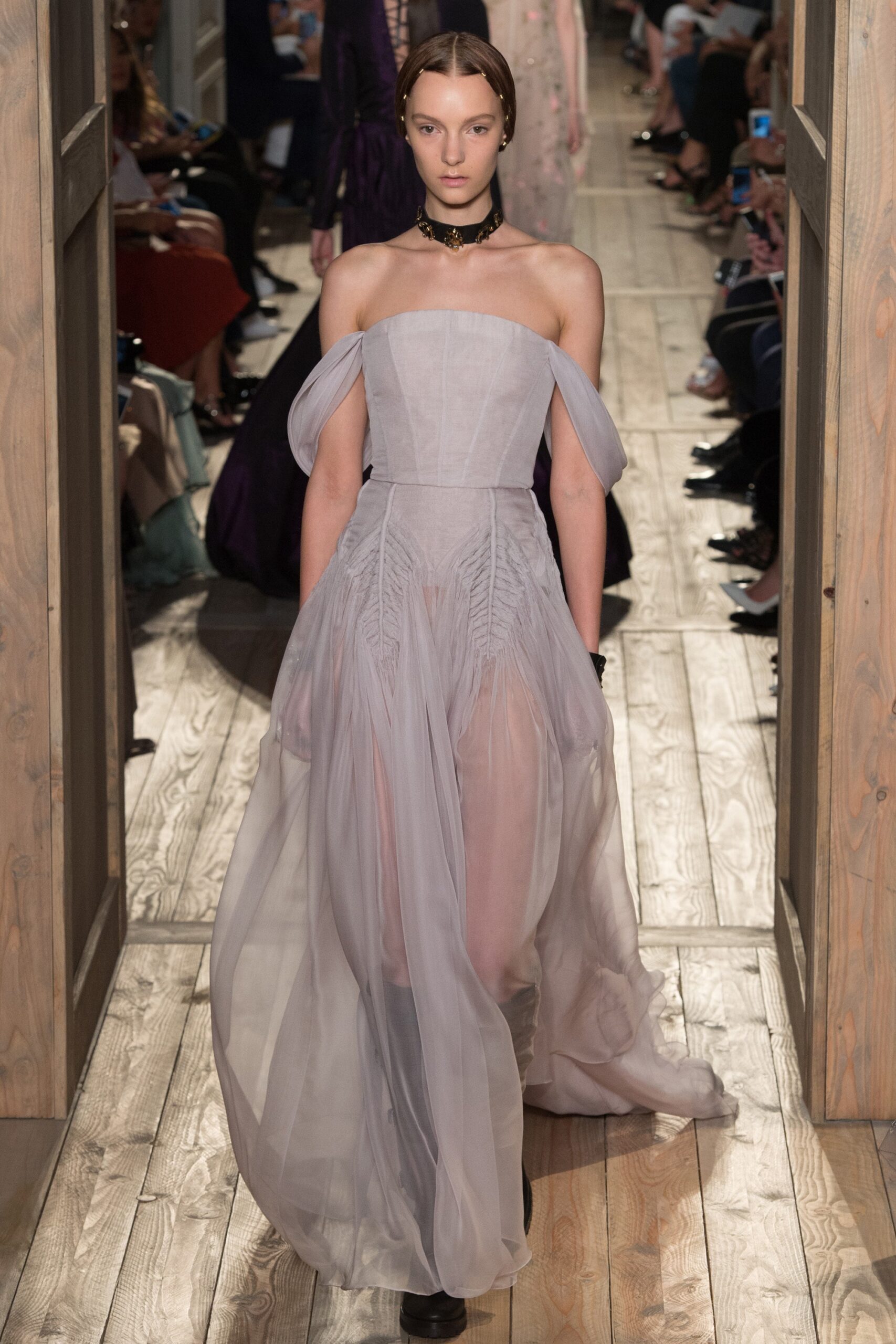 Valentino F/W 16 Couture Look 7
