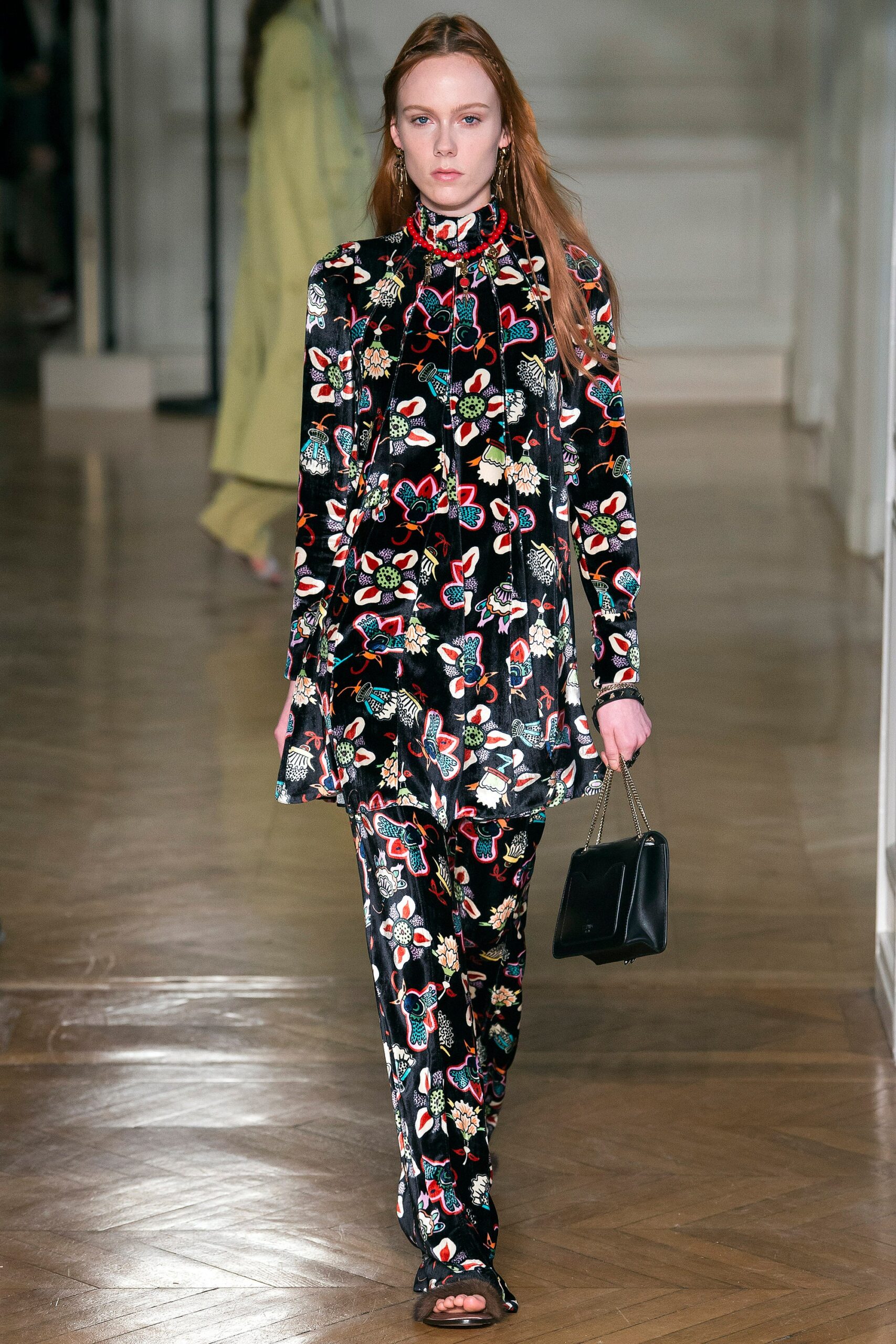 Valentino F/W 17 Look 9