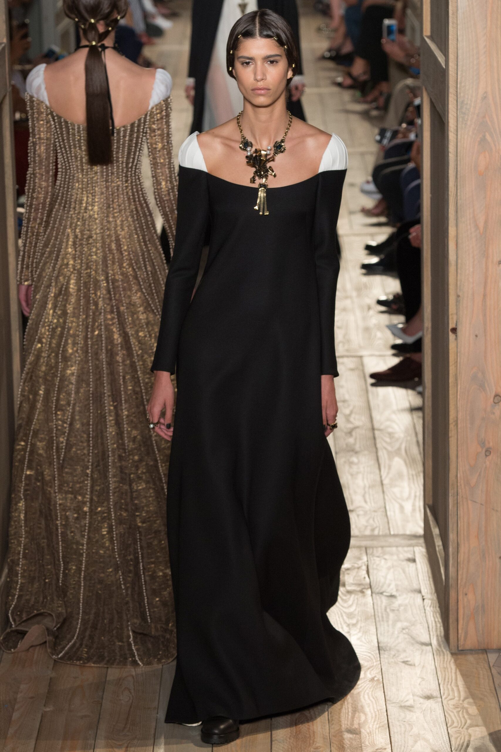 Valentino F/W 16 Couture Look 8