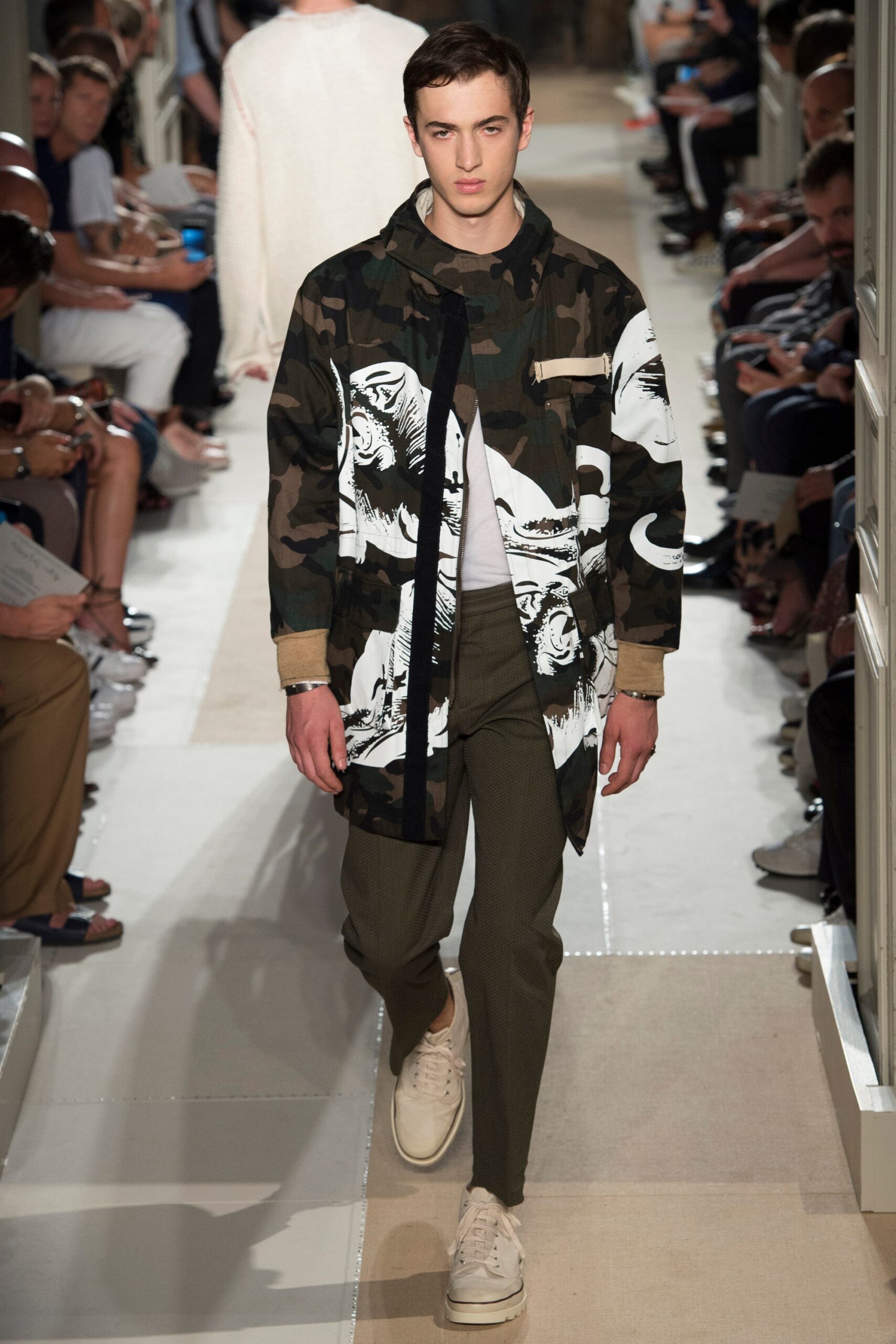 Valentino S/S 17 Menswear Look 21