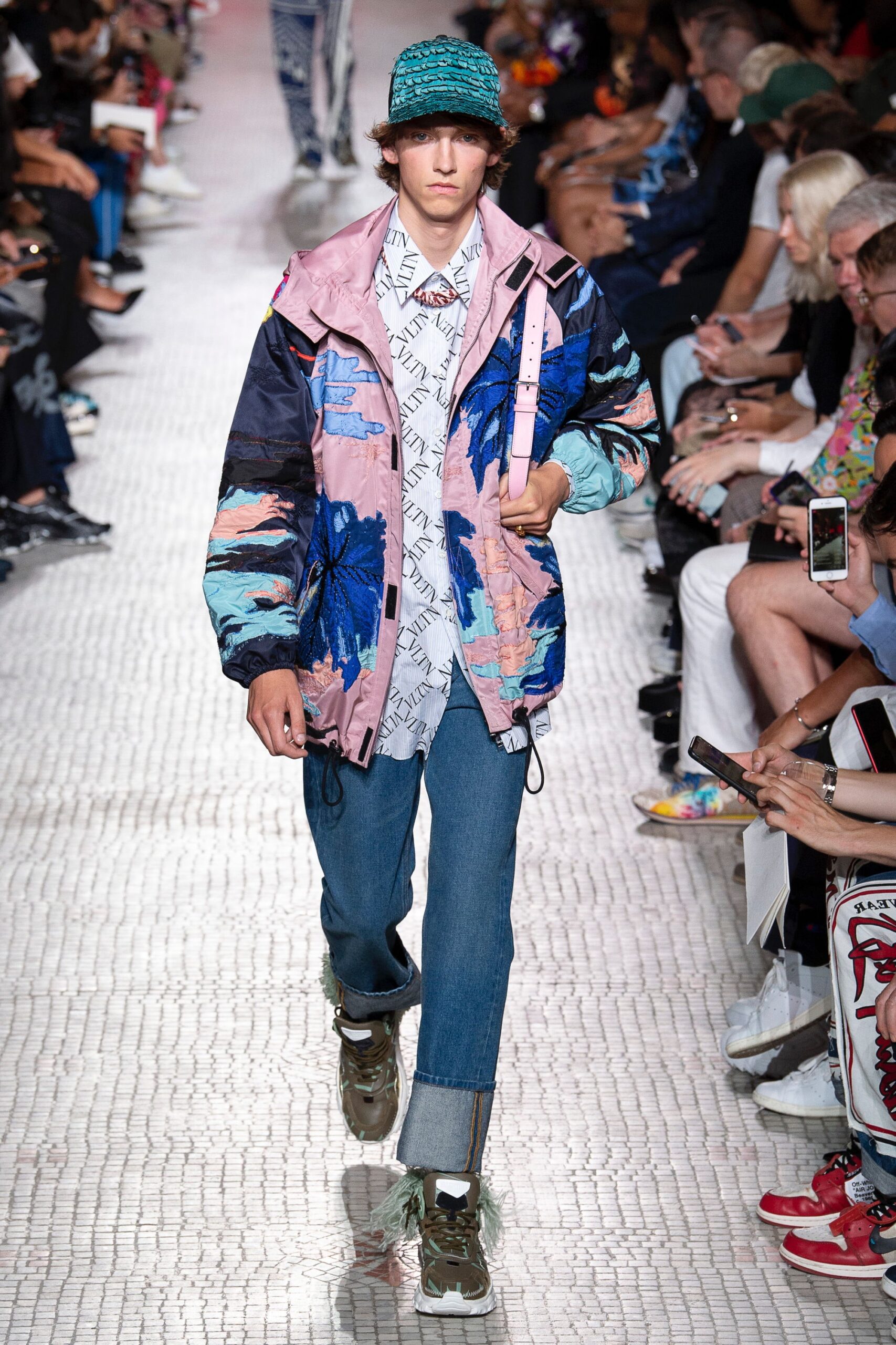 Valentino S/S 19 Menswear Look 19