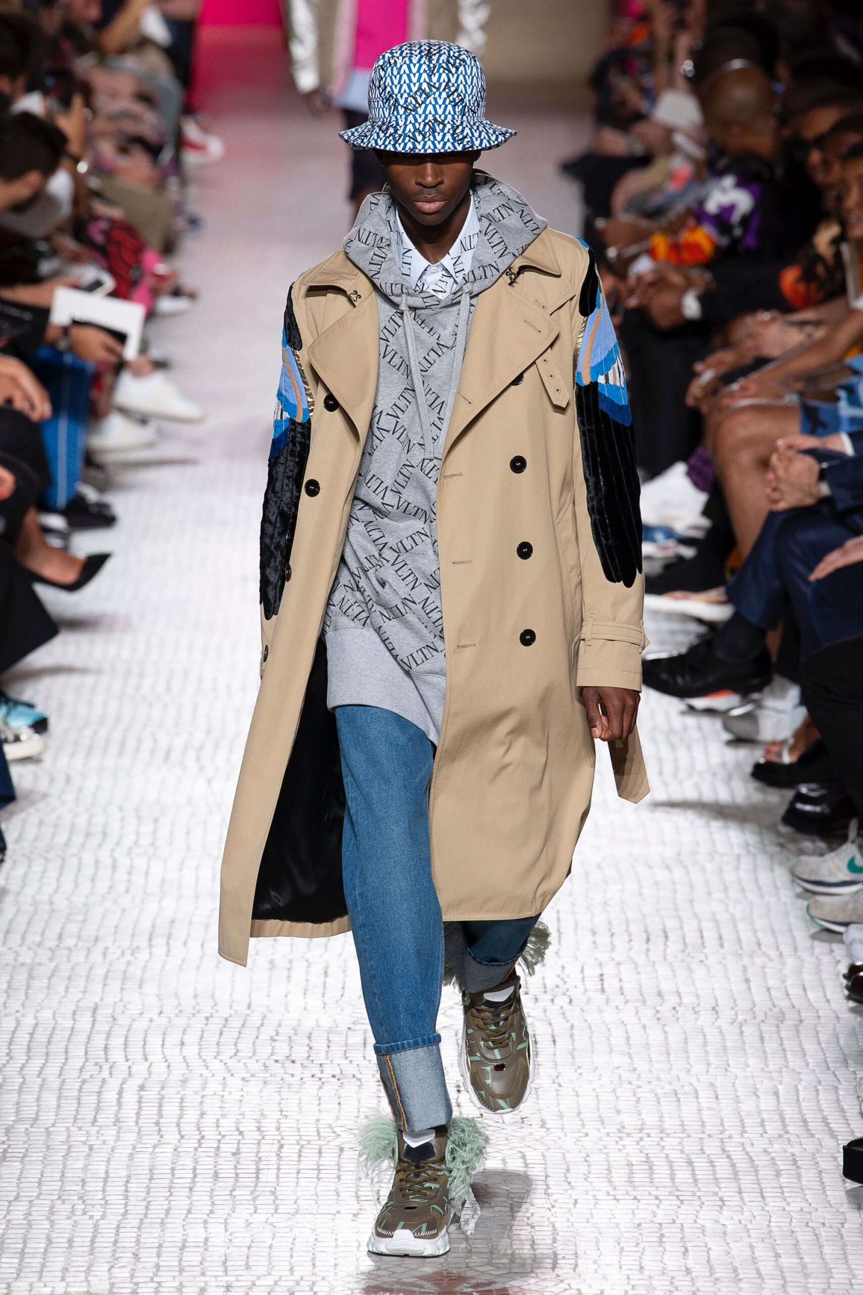 Valentino S/S 19 Menswear Look 21