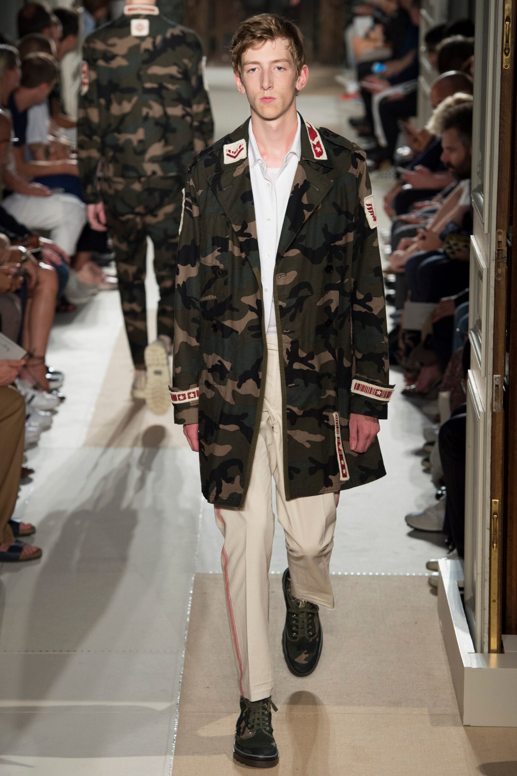 Valentino S/S 17 Menswear Look 25