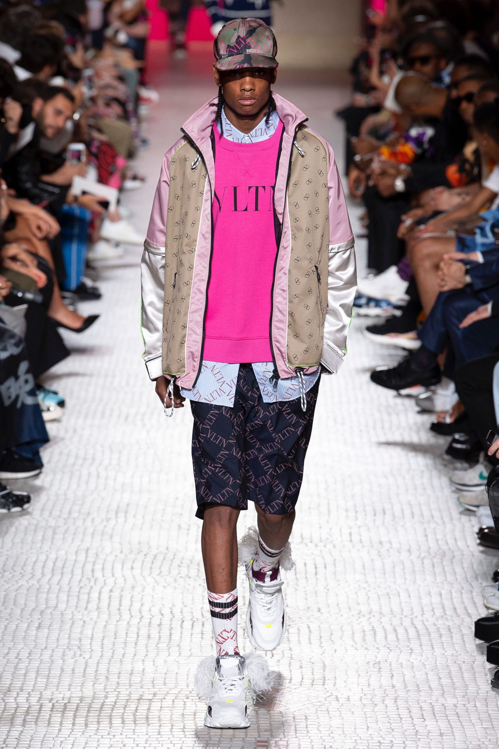 Valentino S/S 19 Menswear Look 22