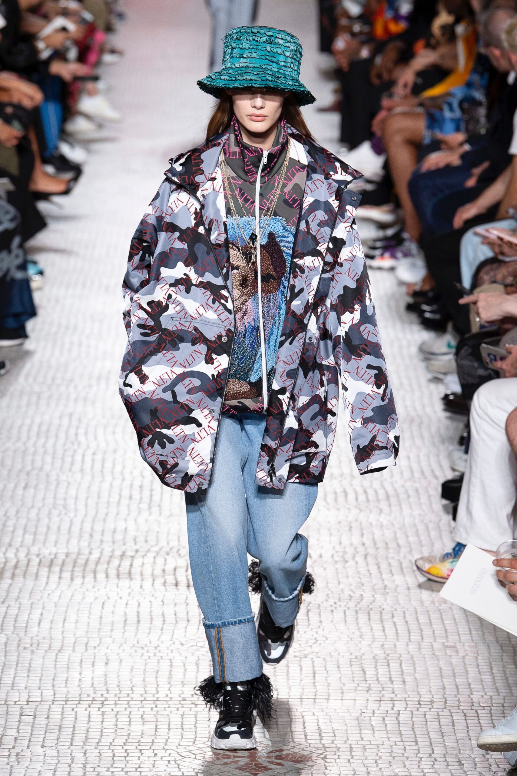 Valentino S/S 19 Menswear Look 29