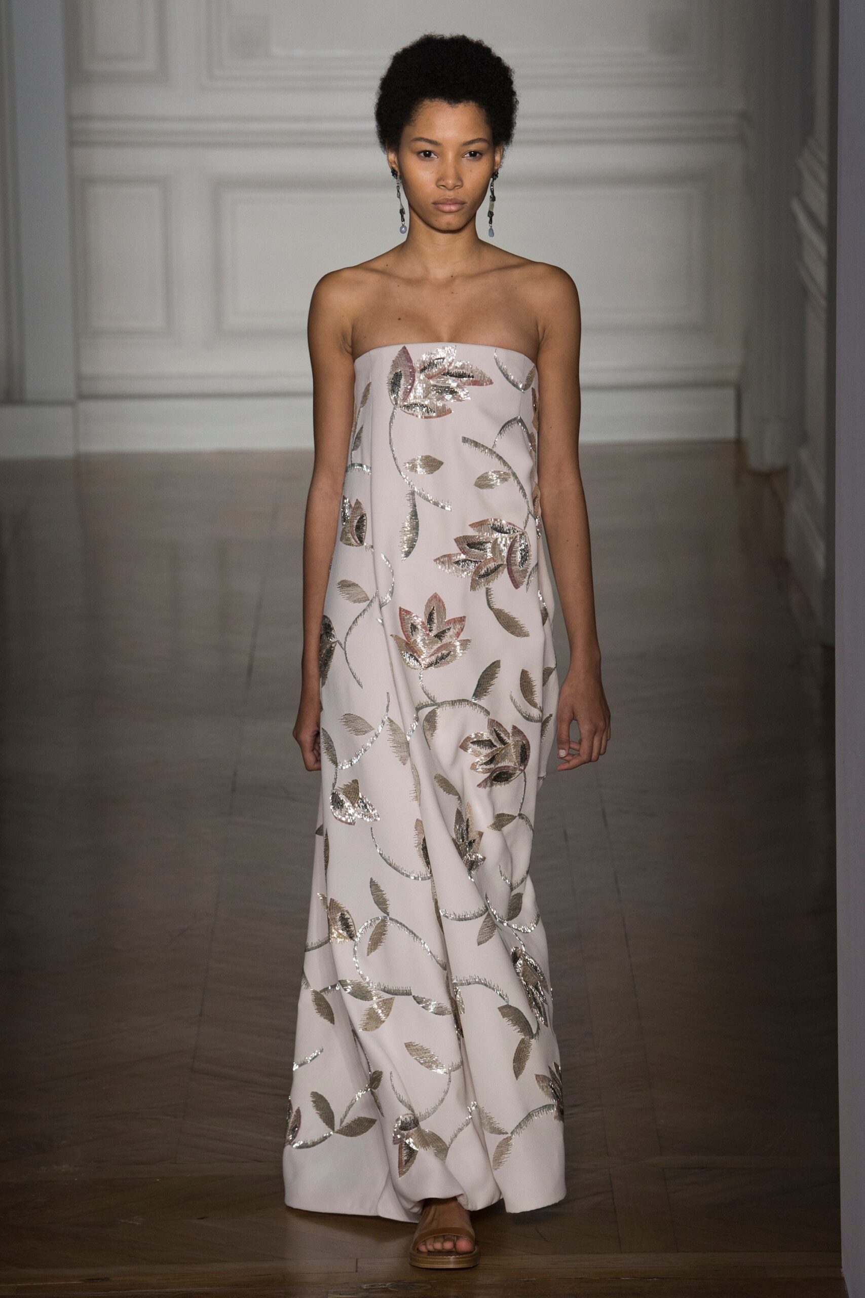 Valentino S/S 17 Couture Look 11