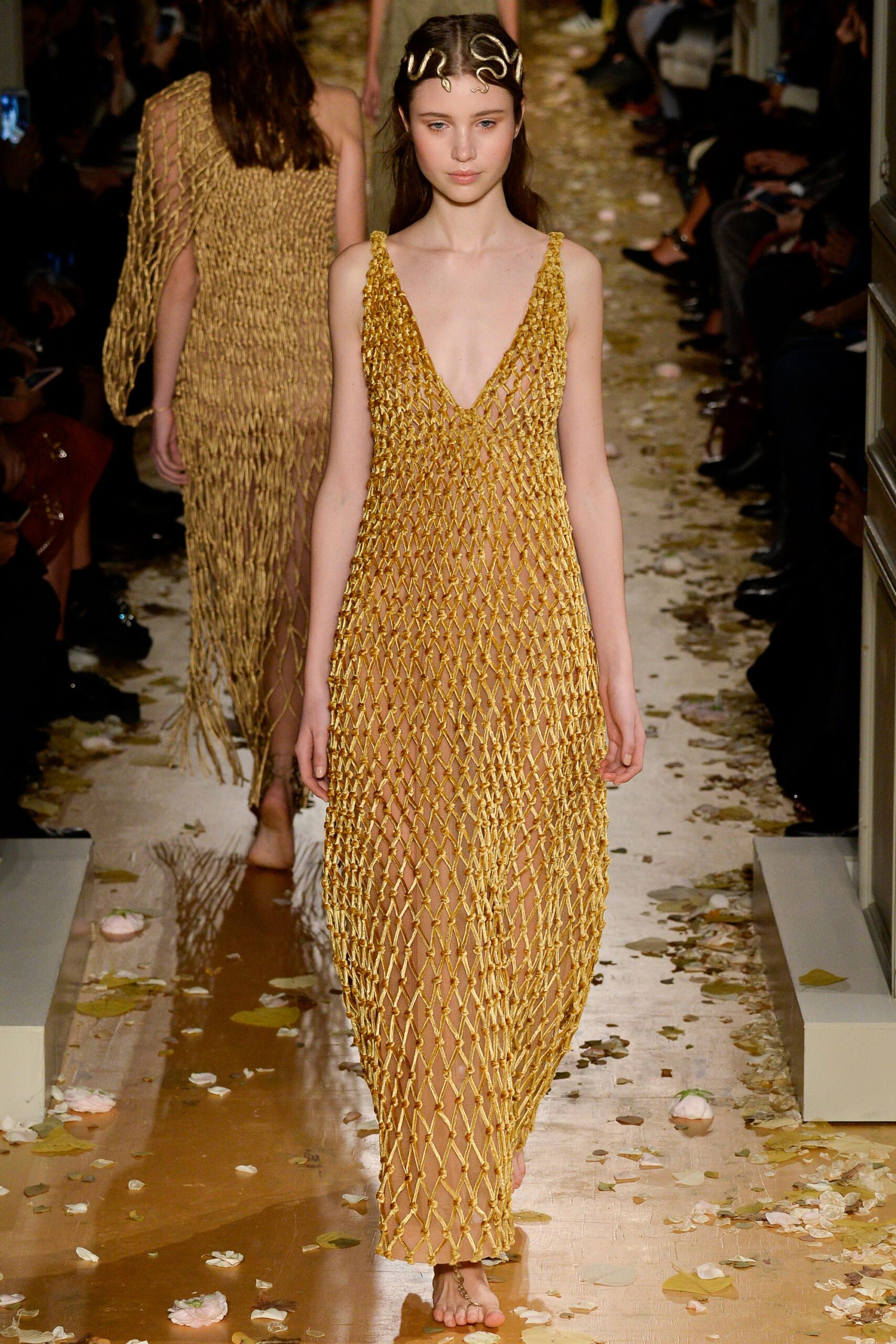 Valentino S/S 16 Couture Look 9