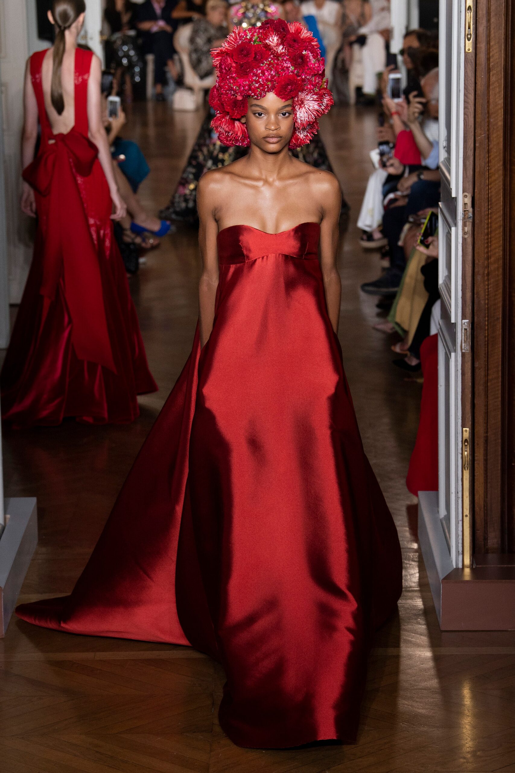 Valentino F/W 18 Couture Look 31