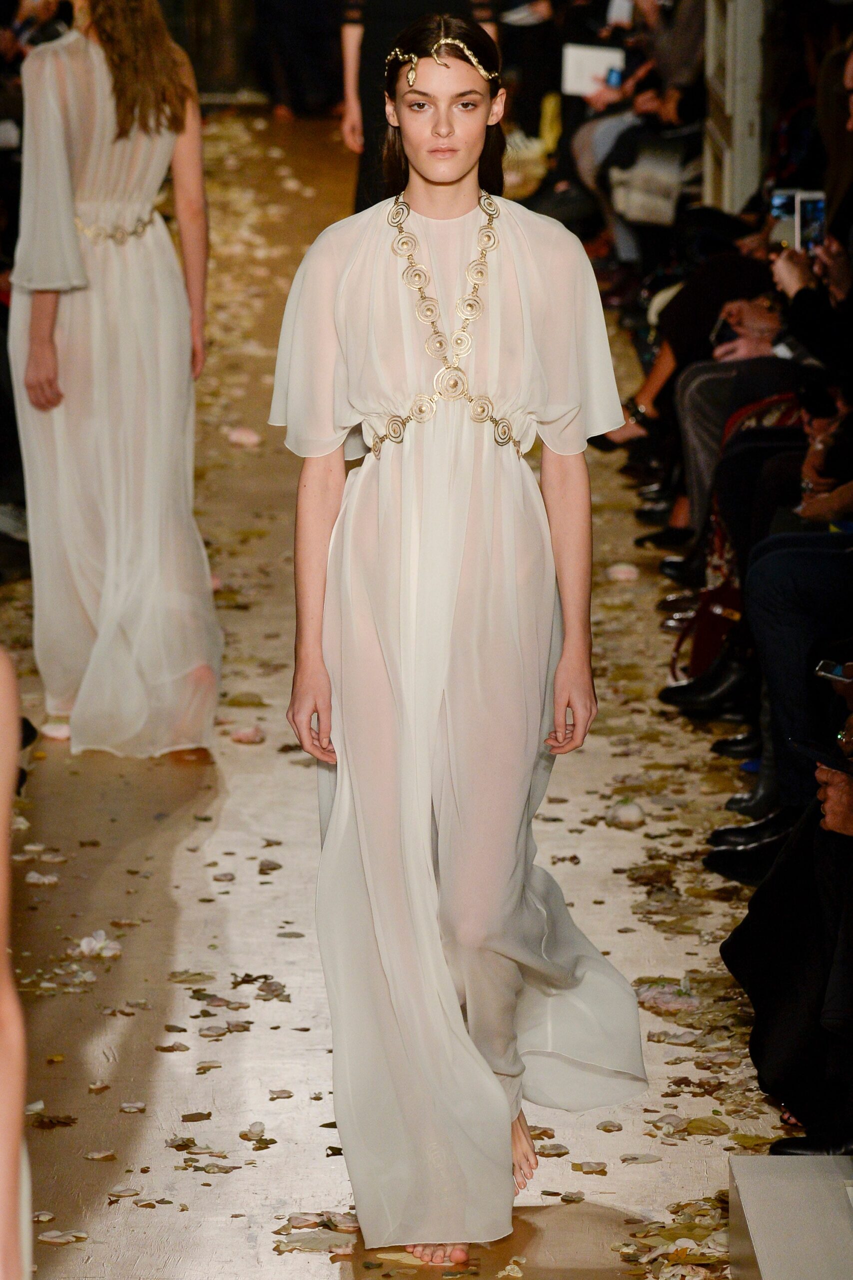 Valentino S/S 16 Couture Look 13