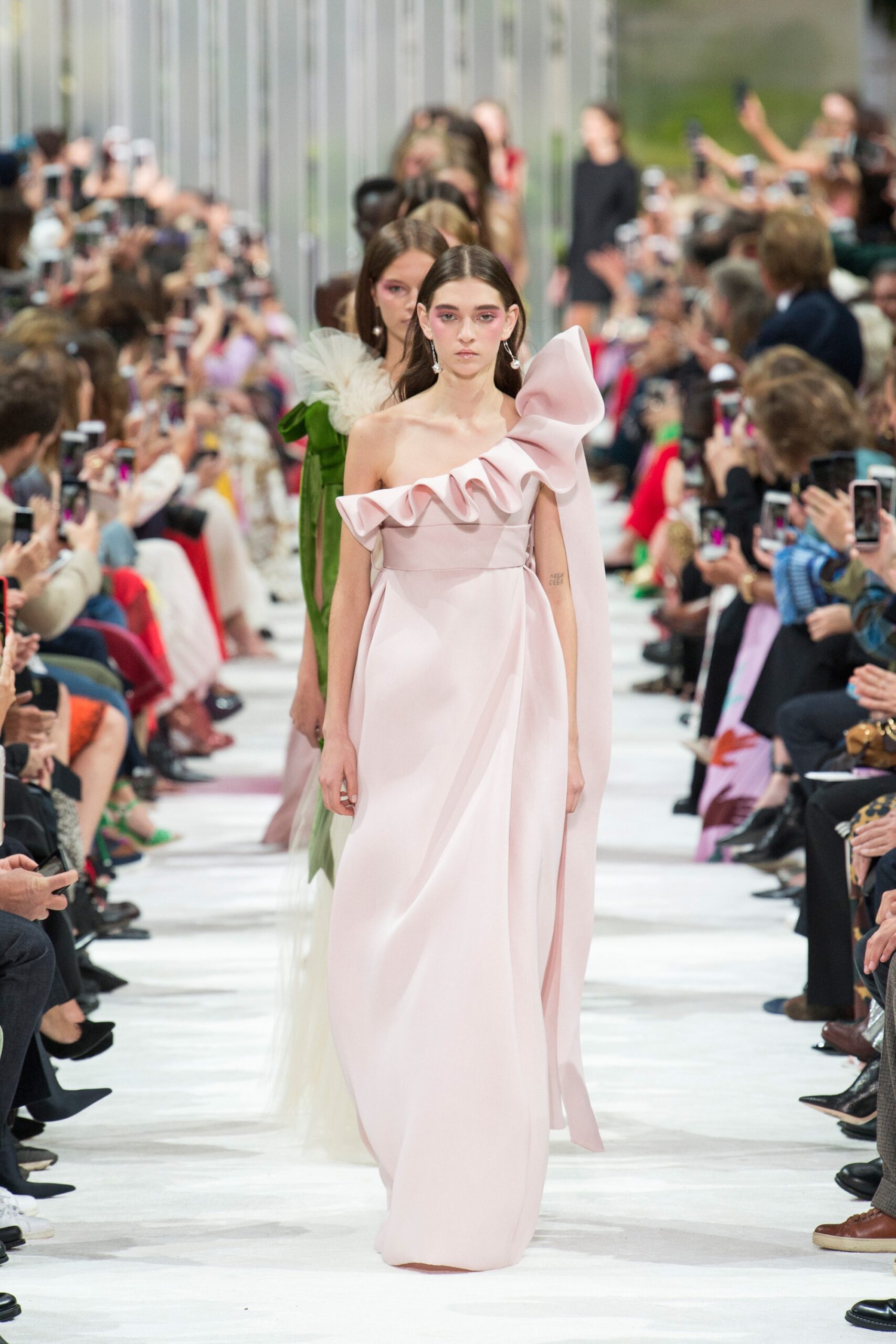 Valentino S/S 18 Look 25