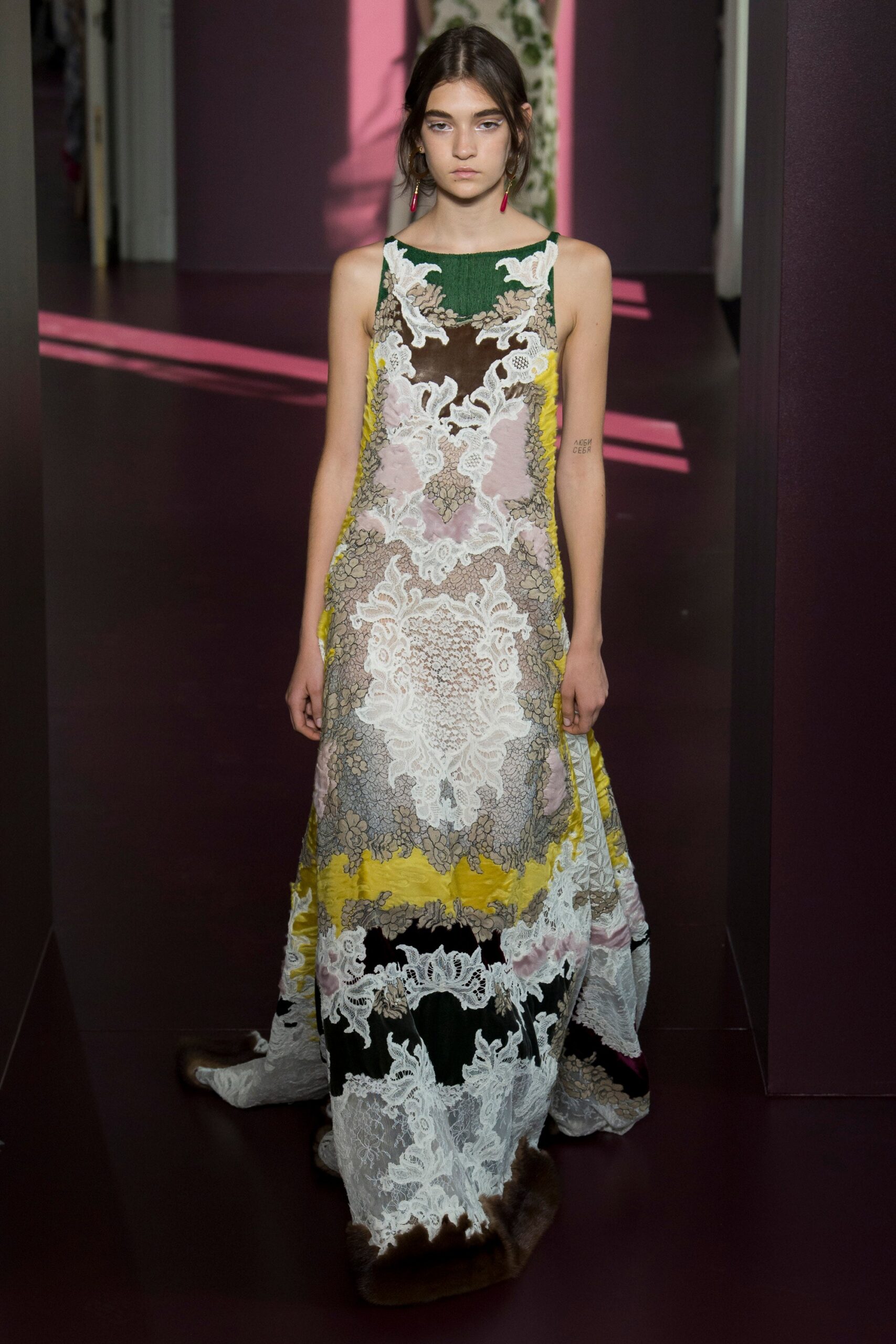 Valentino F/W 17 Couture Look 47