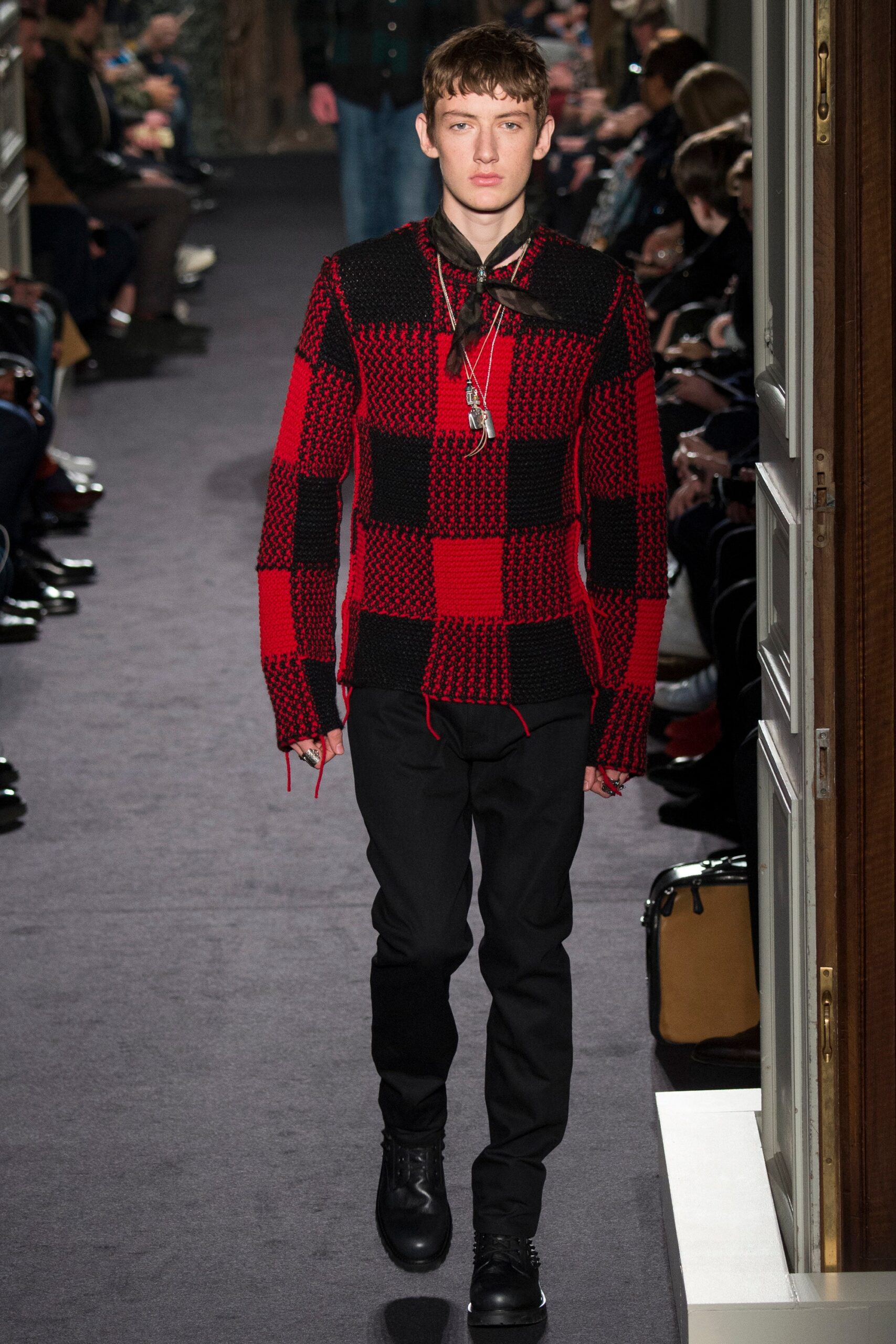 Valentino F/W 16 Menswear Look 11
