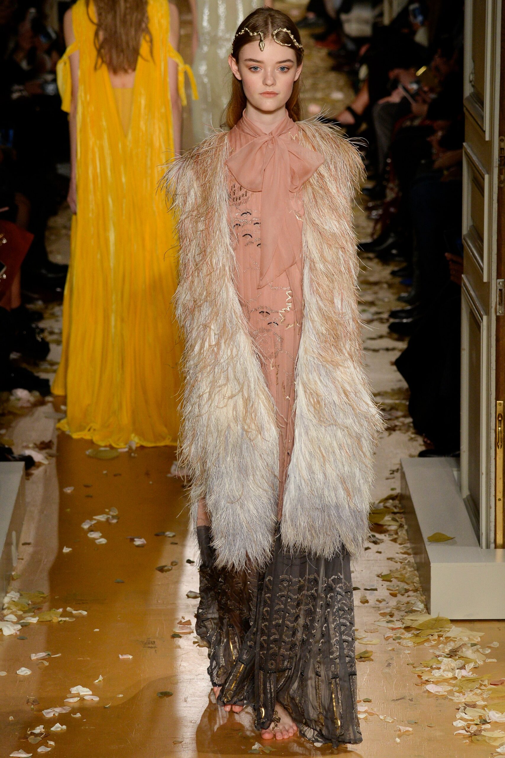 Valentino S/S 16 Couture Look 18