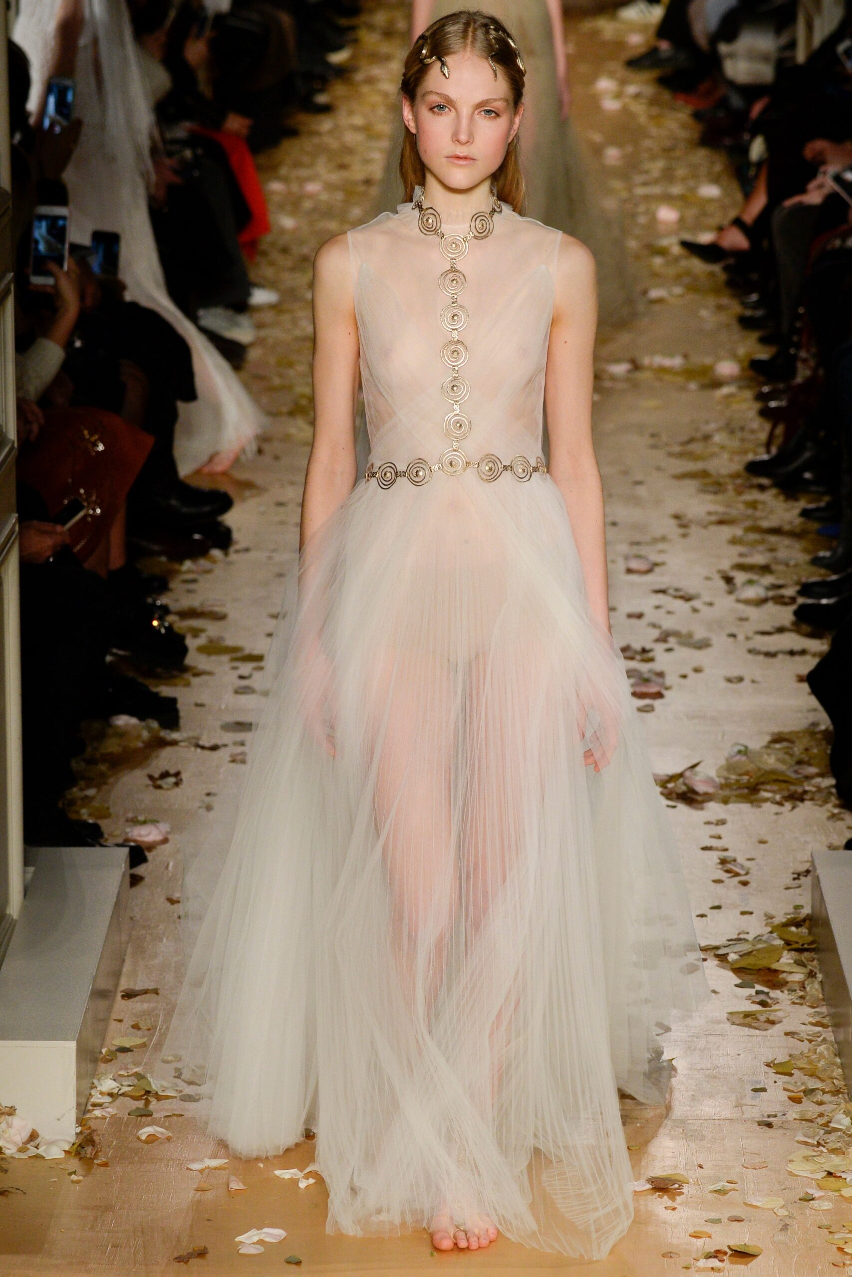 Valentino S/S 16 Couture Look 21