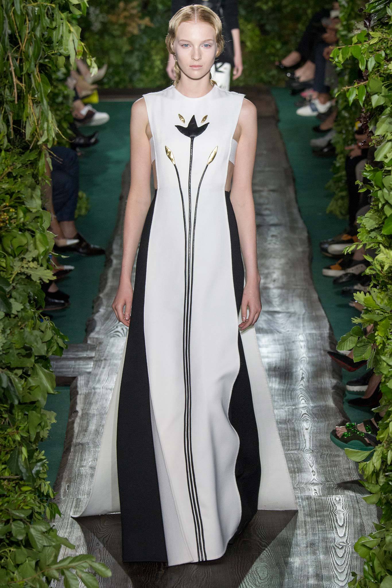 Valentino F/W 14 Couture Look 11