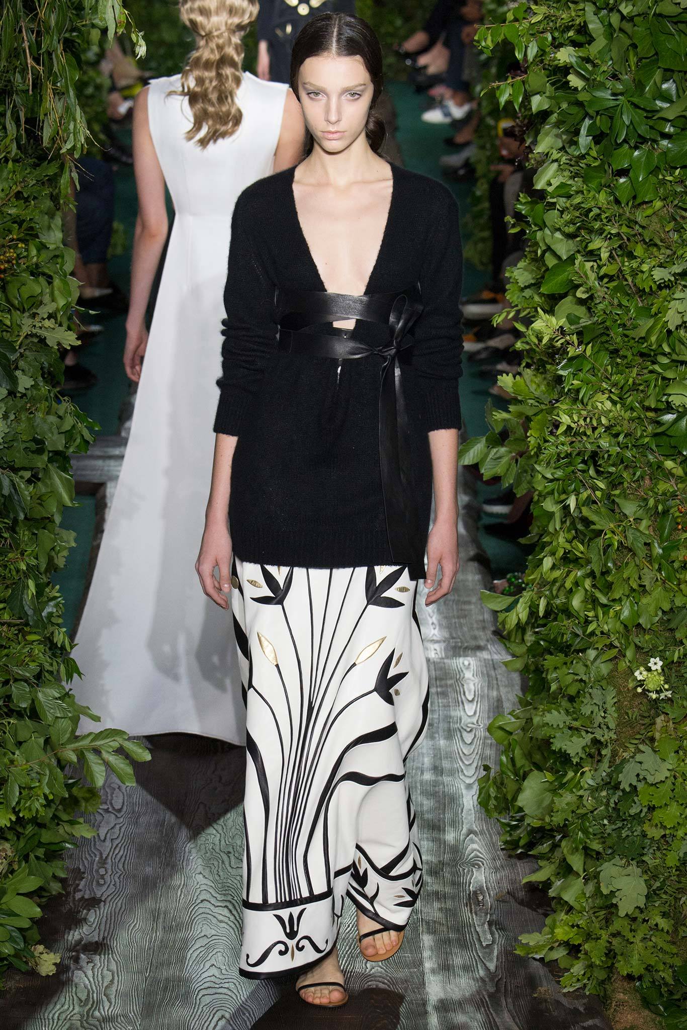 Valentino F/W 14 Couture Look 12