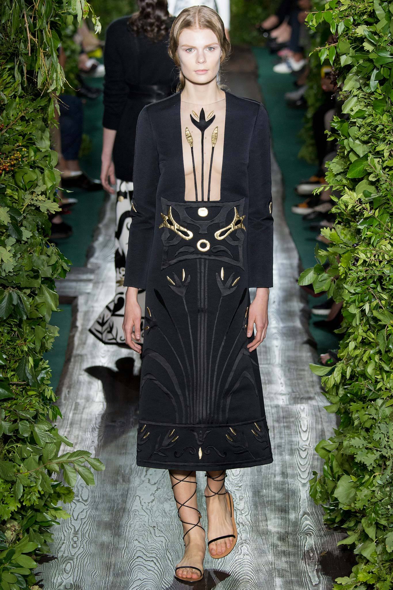 Valentino F/W 14 Couture Look 13