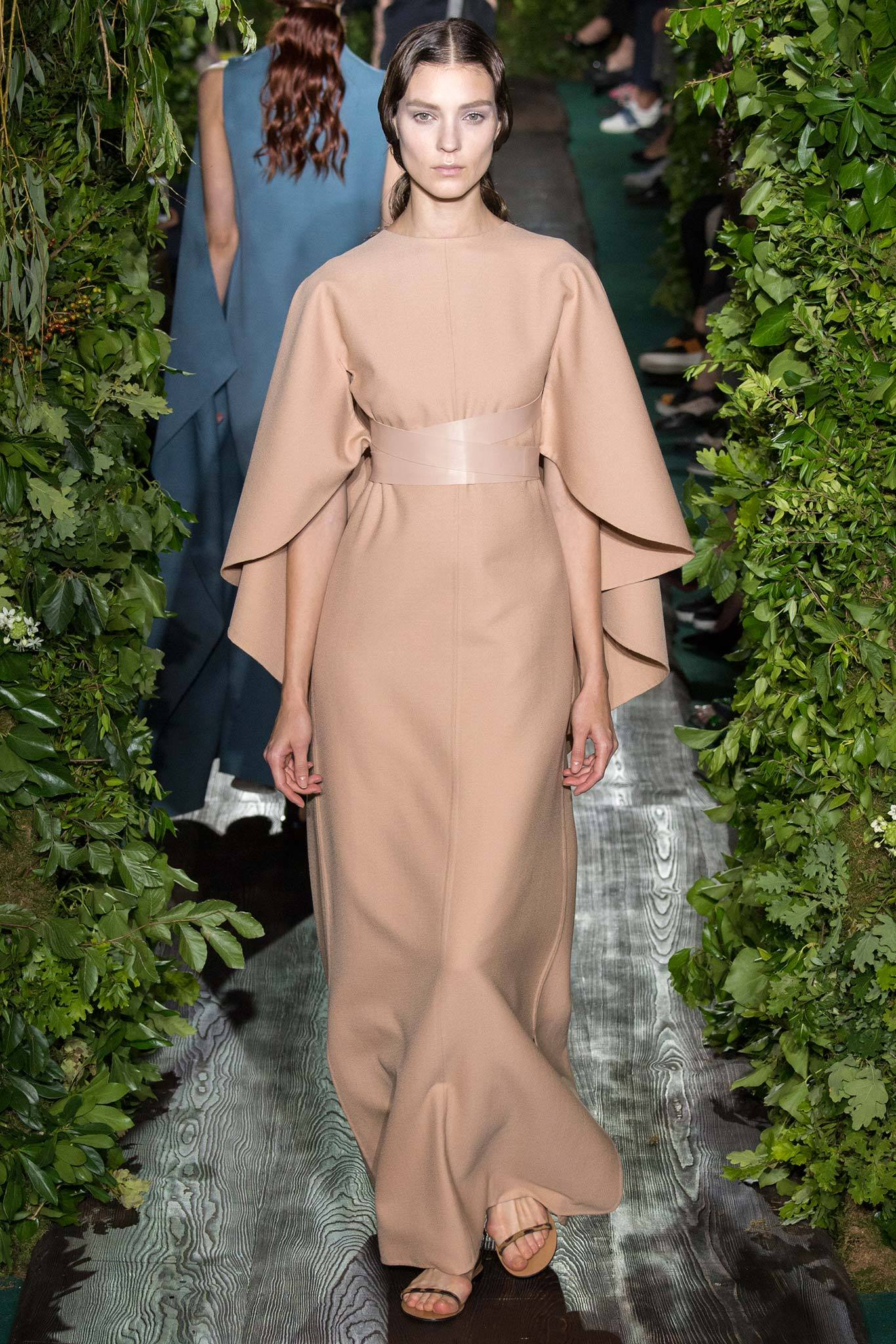 Valentino F/W 14 Couture Look 22