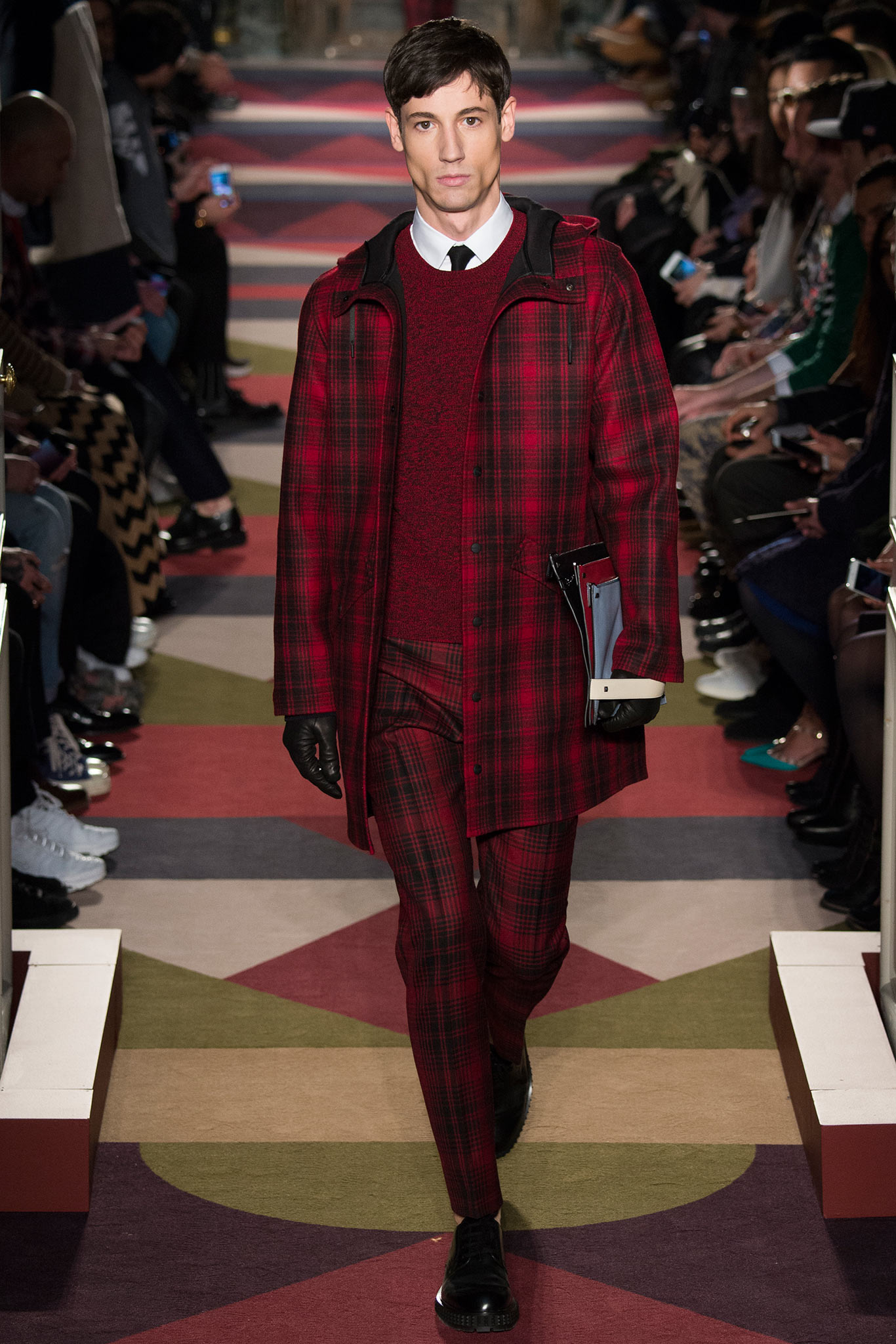 Valentino F/W 15 Menswear Look 33