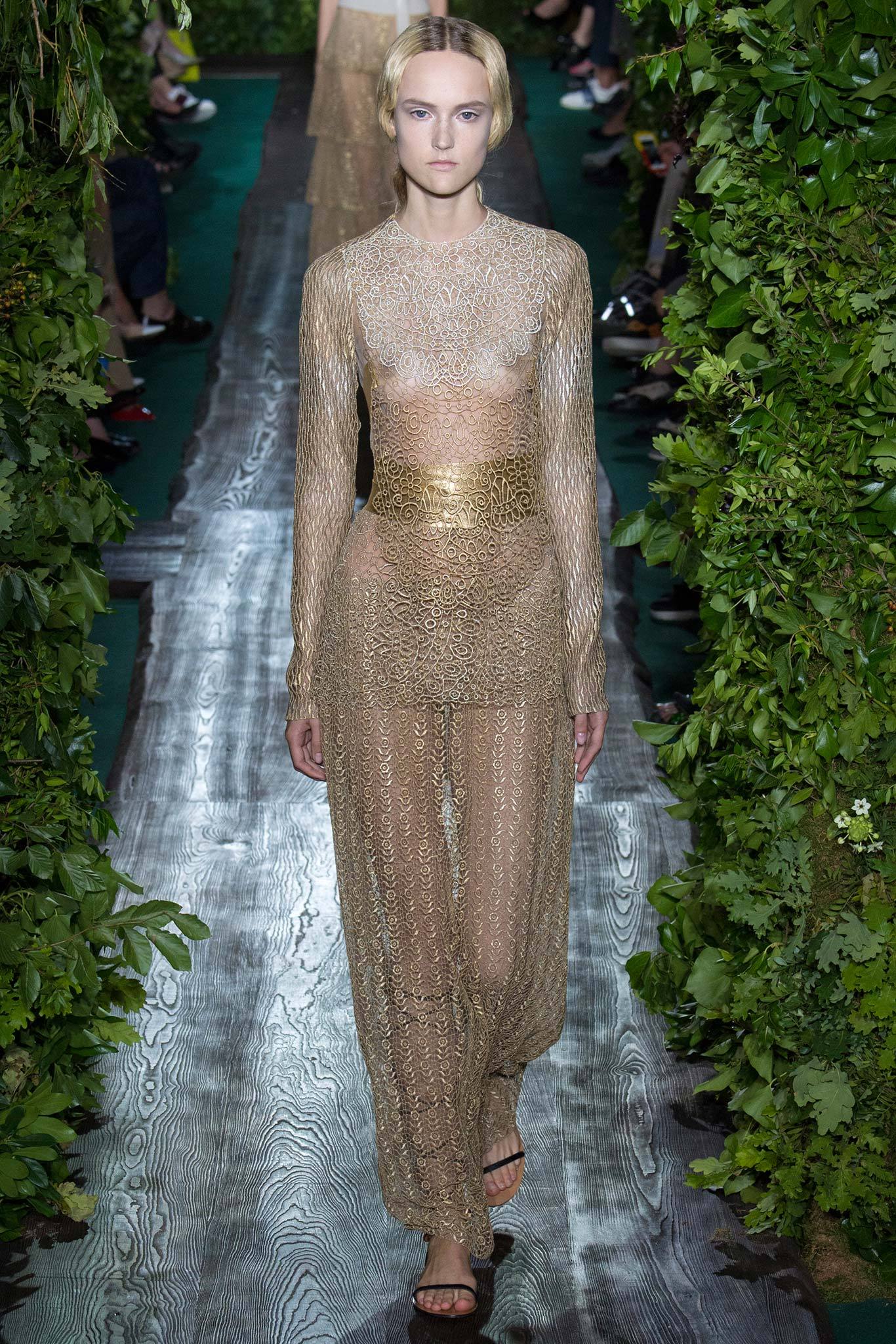 Valentino F/W 14 Couture Look 34