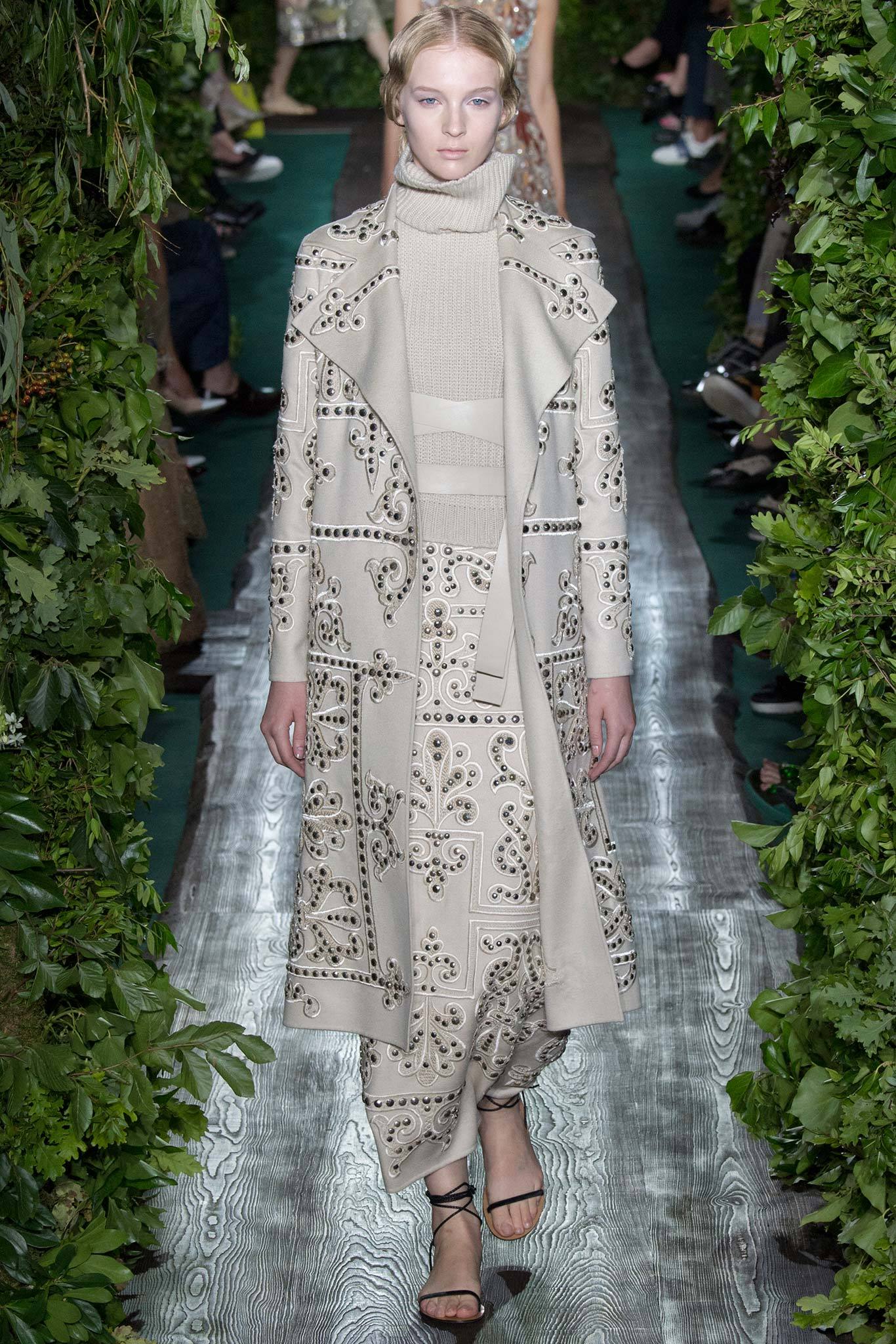 Valentino F/W 14 Couture Look 36