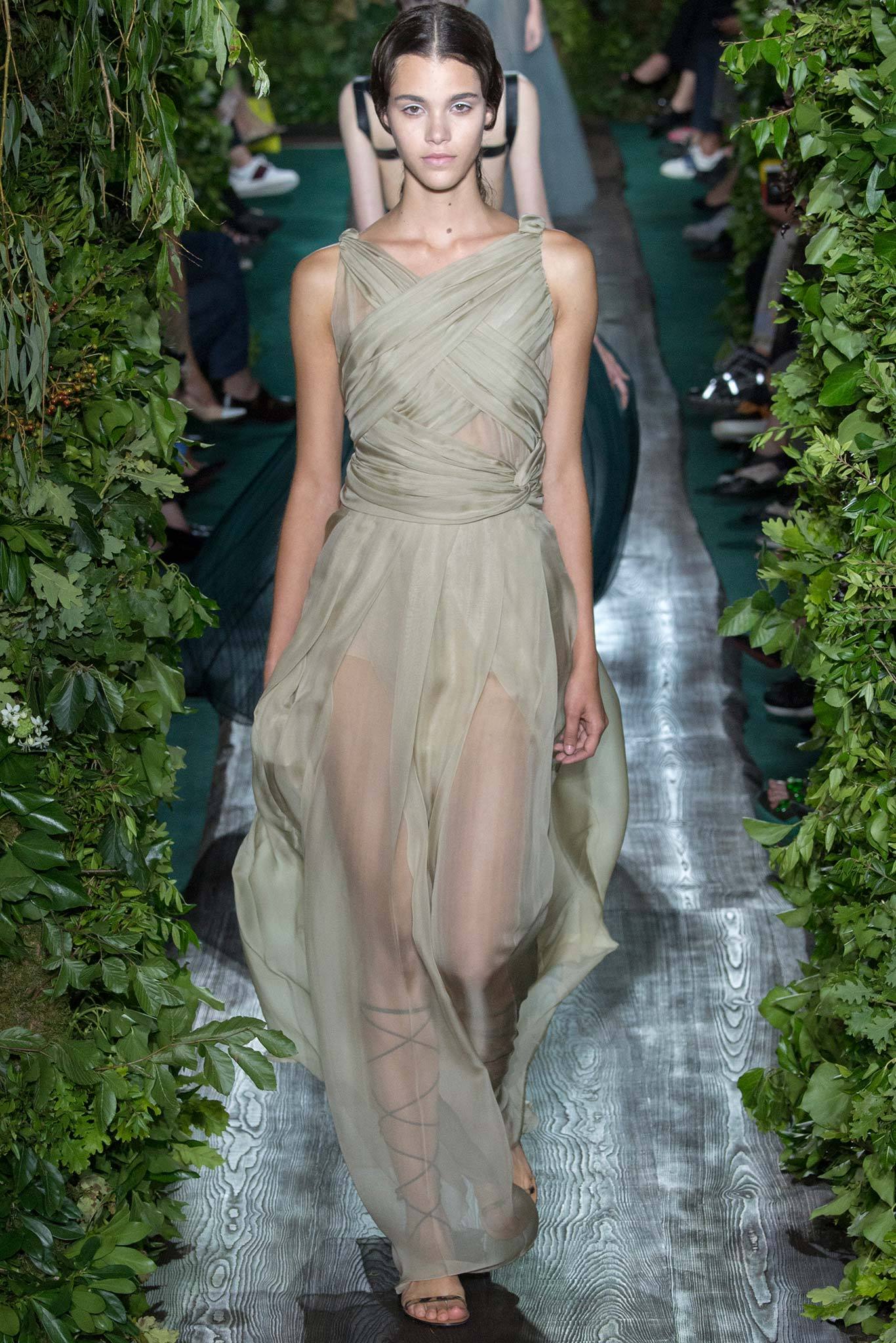 Valentino F/W 14 Couture Look 41
