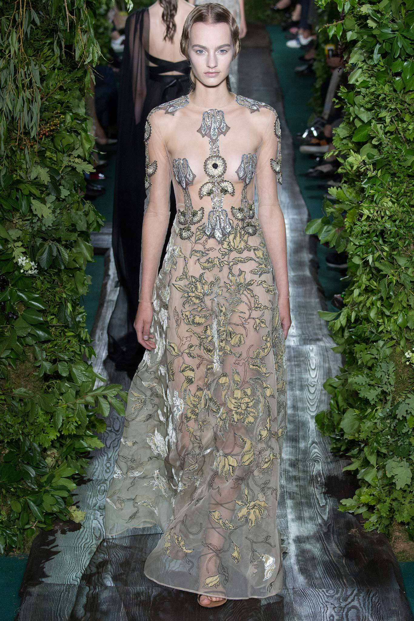 Valentino F/W 14 Couture Look 45