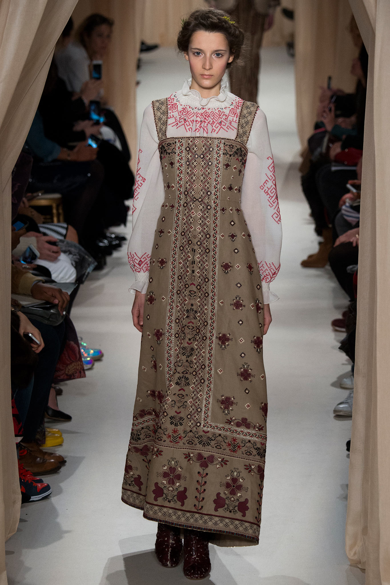Valentino S/S 15 Couture Look 8