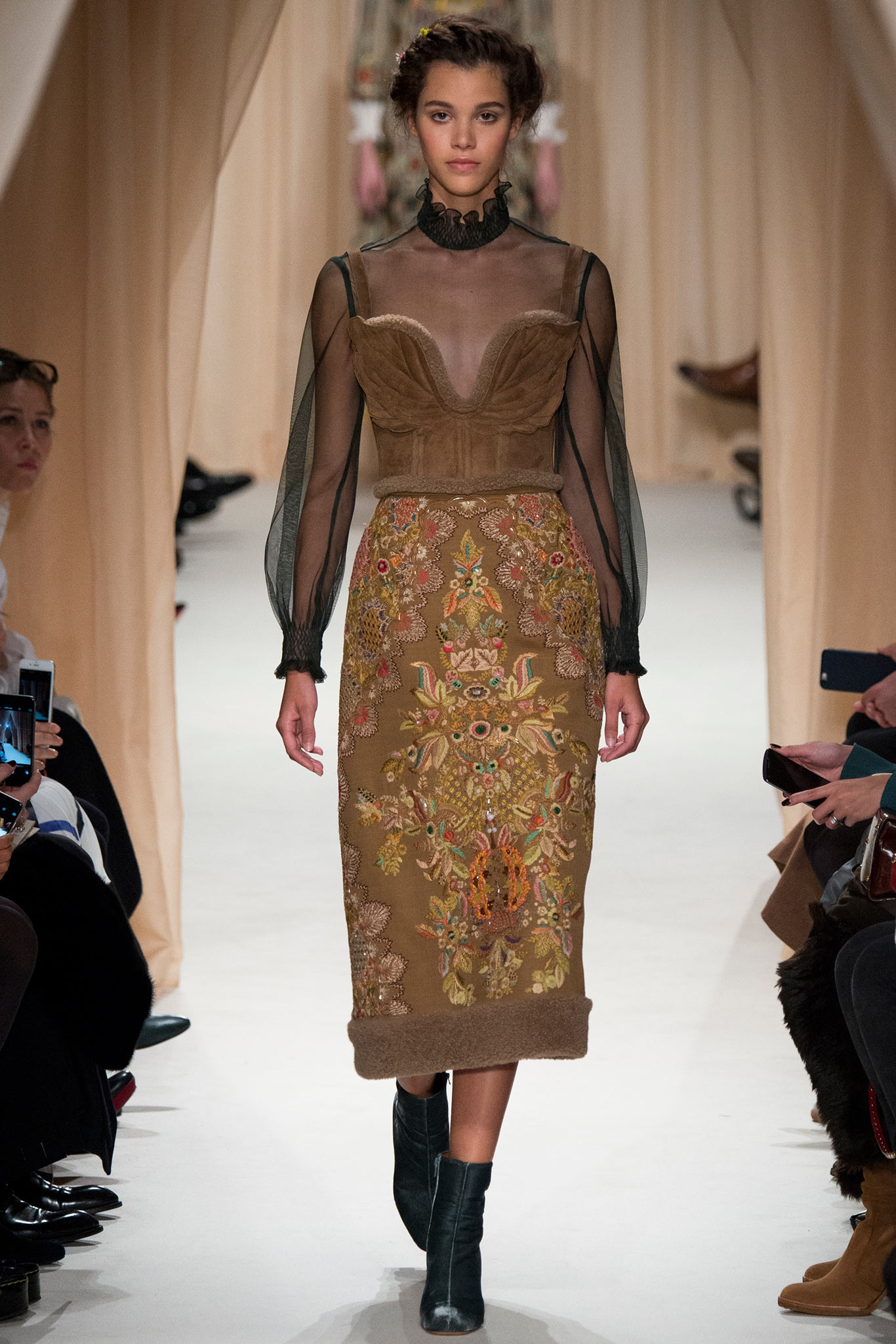 Valentino S/S 15 Couture Look 15
