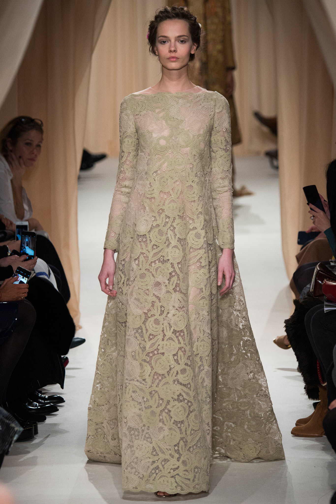 Valentino S/S 15 Couture Look 33