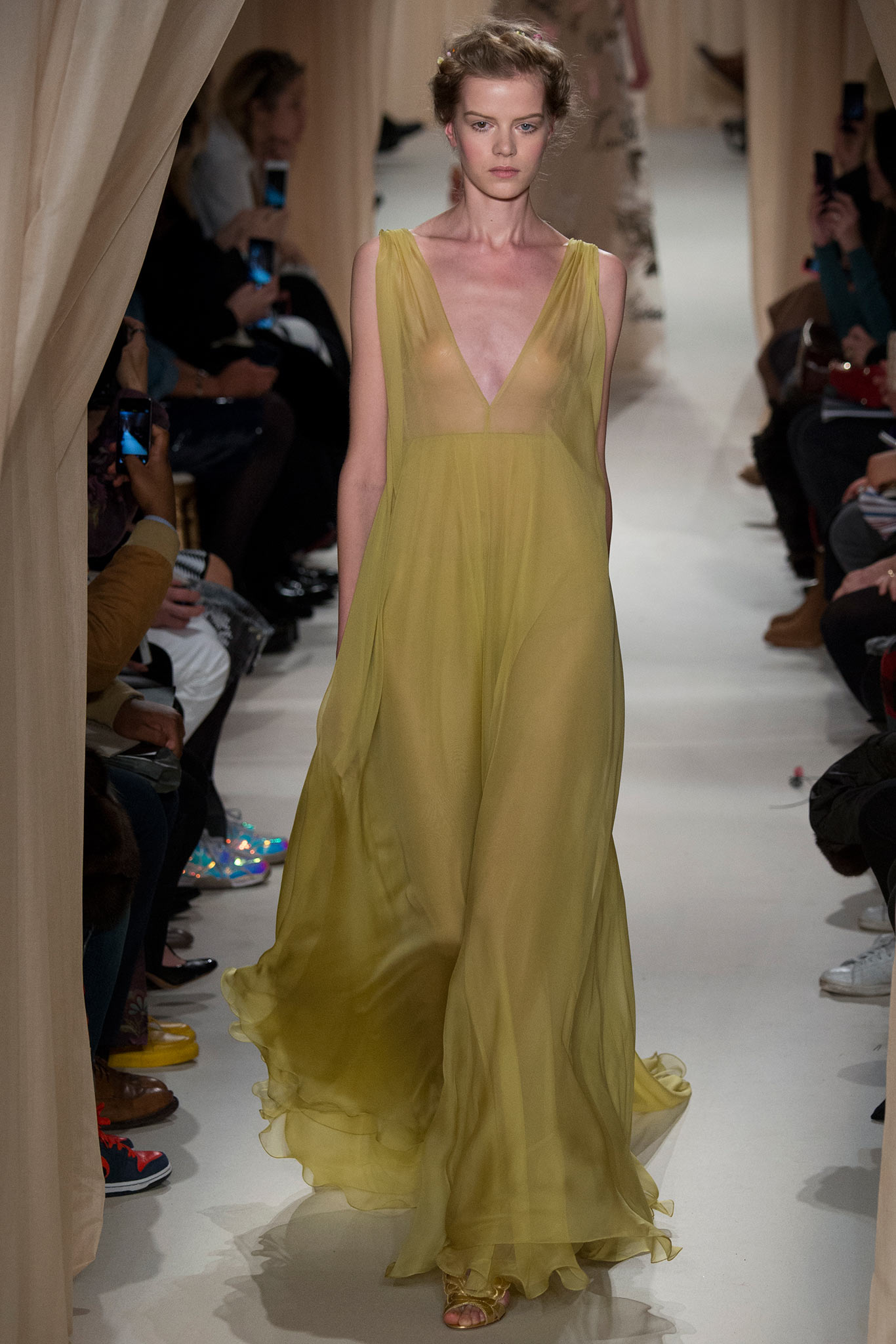 Valentino S/S 15 Couture Look 42