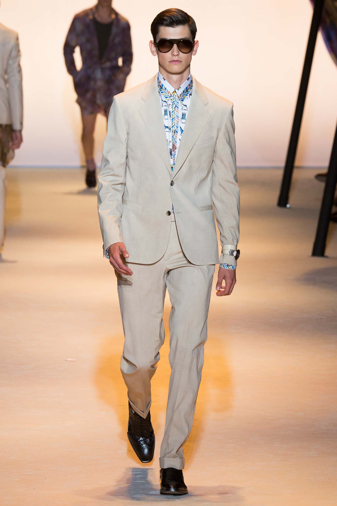Versace S/S 16 Menswear Look 5