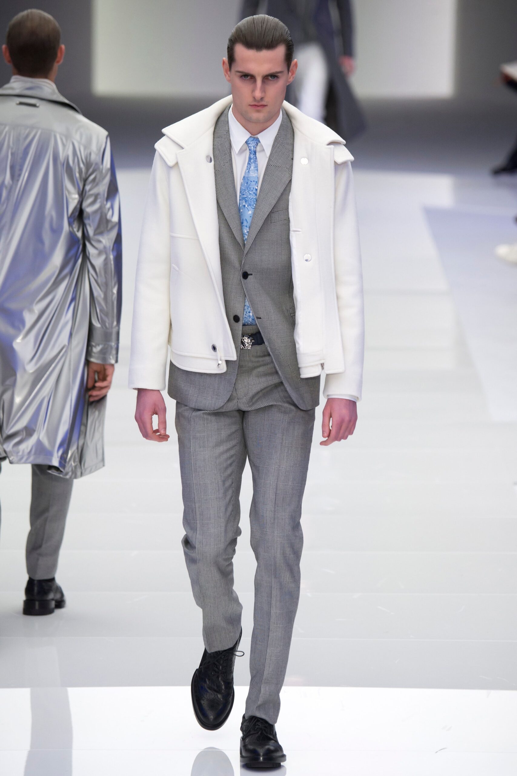 Versace F/W 16 Menswear Look 3