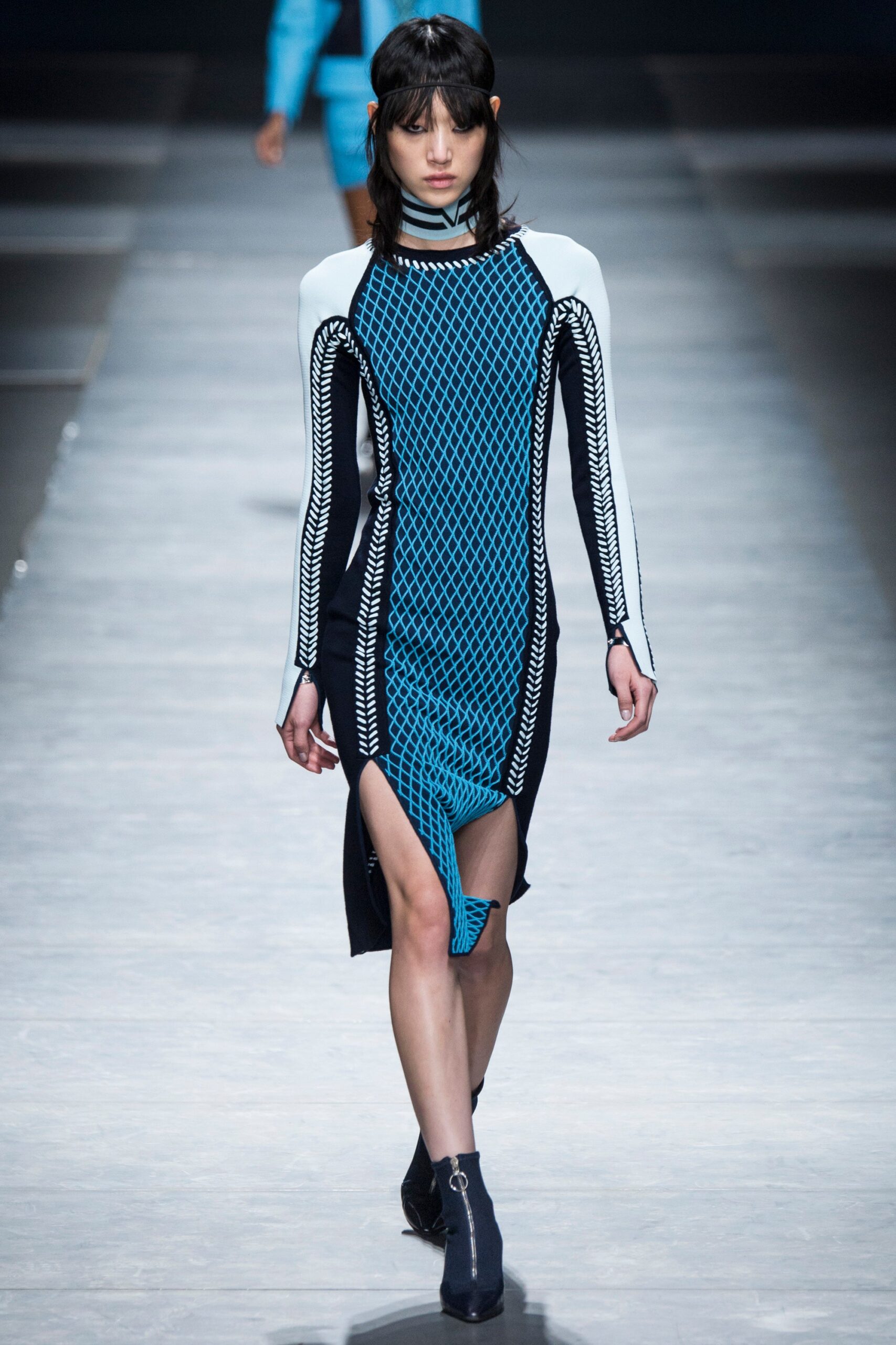 Versace F/W 16 Look 7