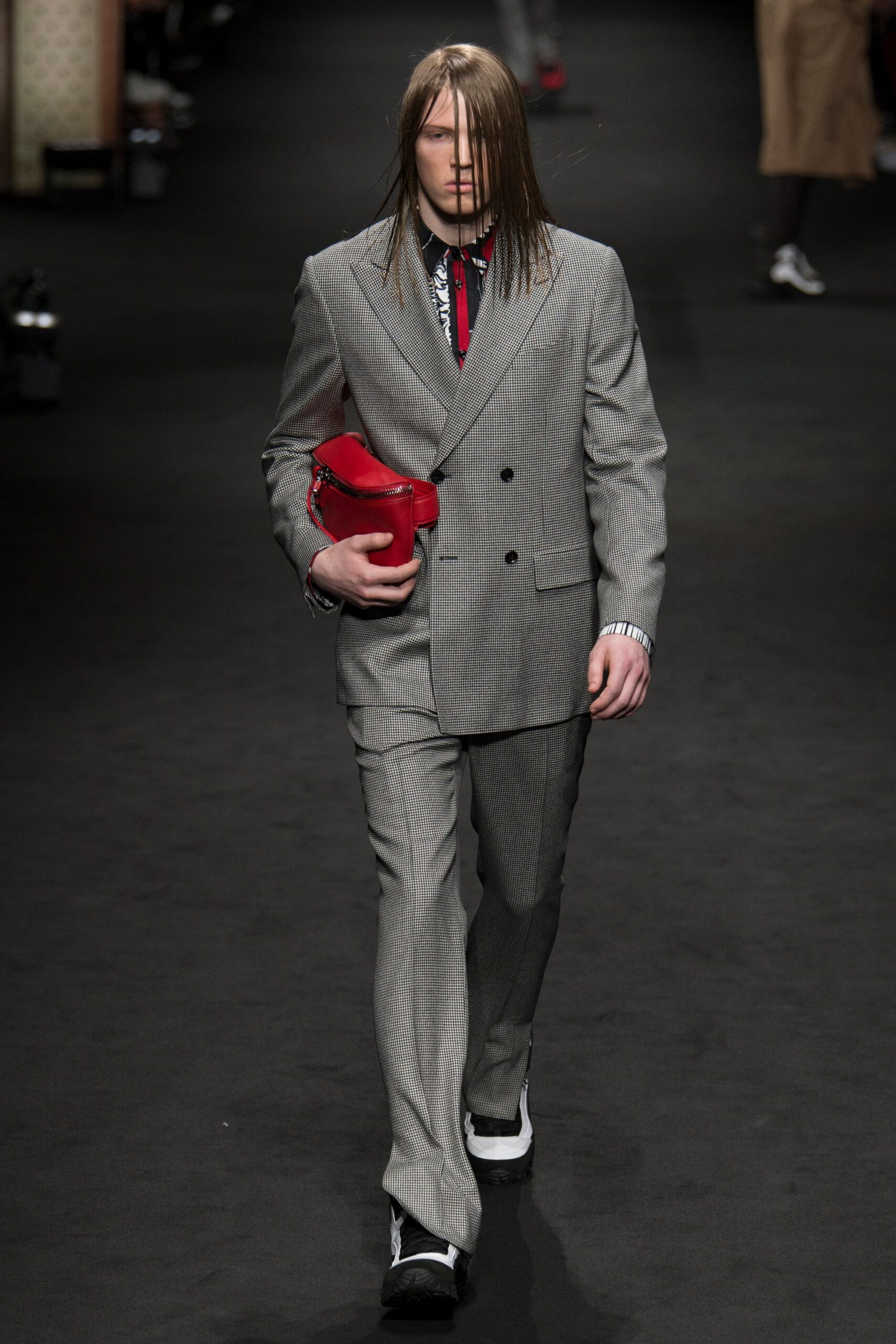 Versace F/W 17 Menswear Look 12