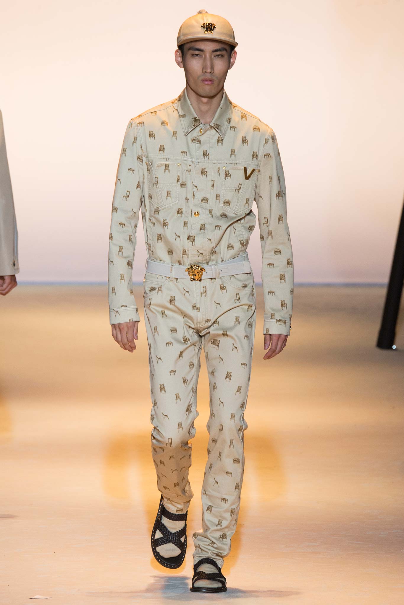 Versace S/S 16 Menswear Look 8